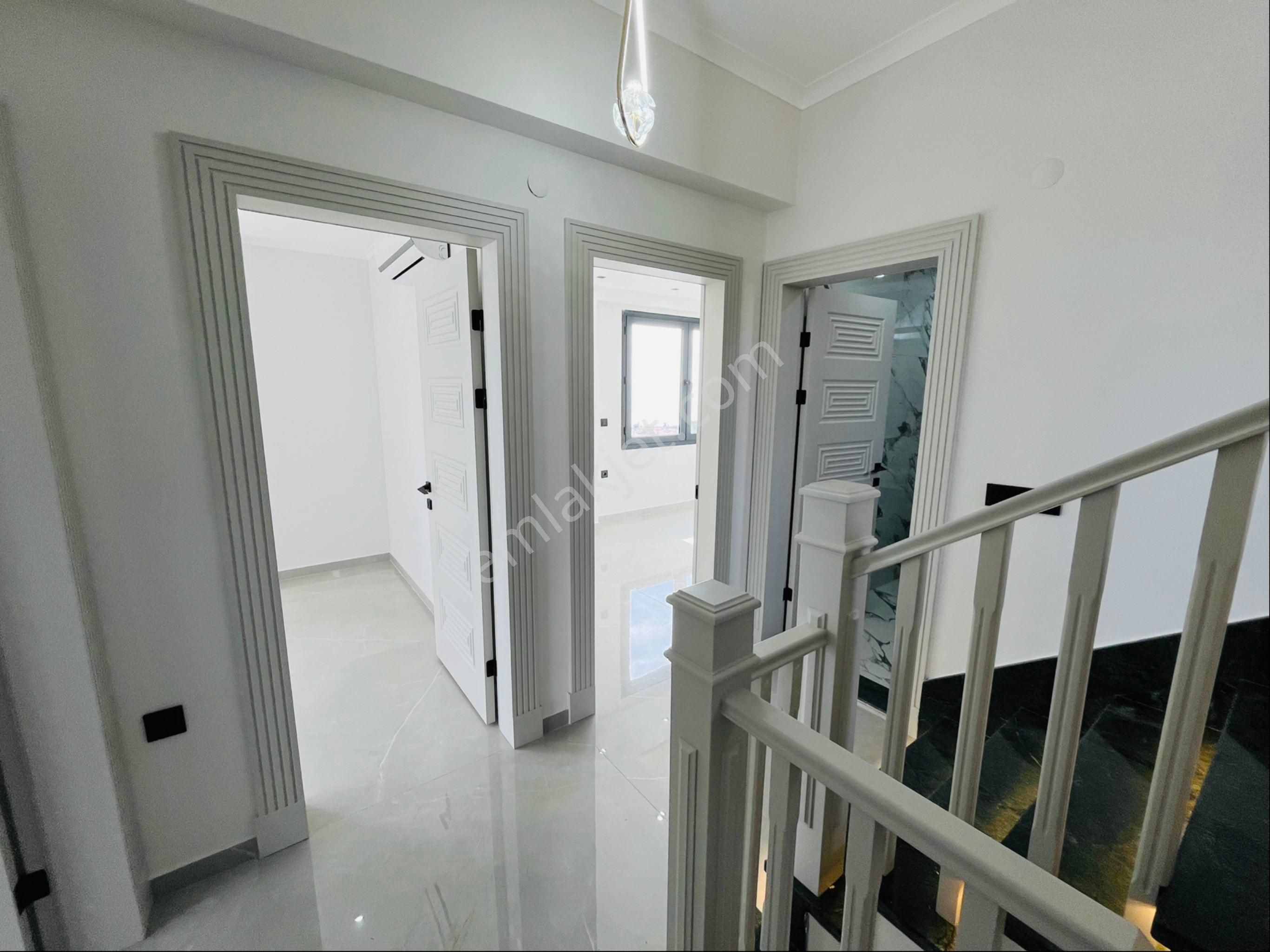 Altınoluk Eşsiz Deniz Ve Dağ Manzaralu Donanınlı Ultra Lüx 5+2 Müstakil Villa - Görsel 16