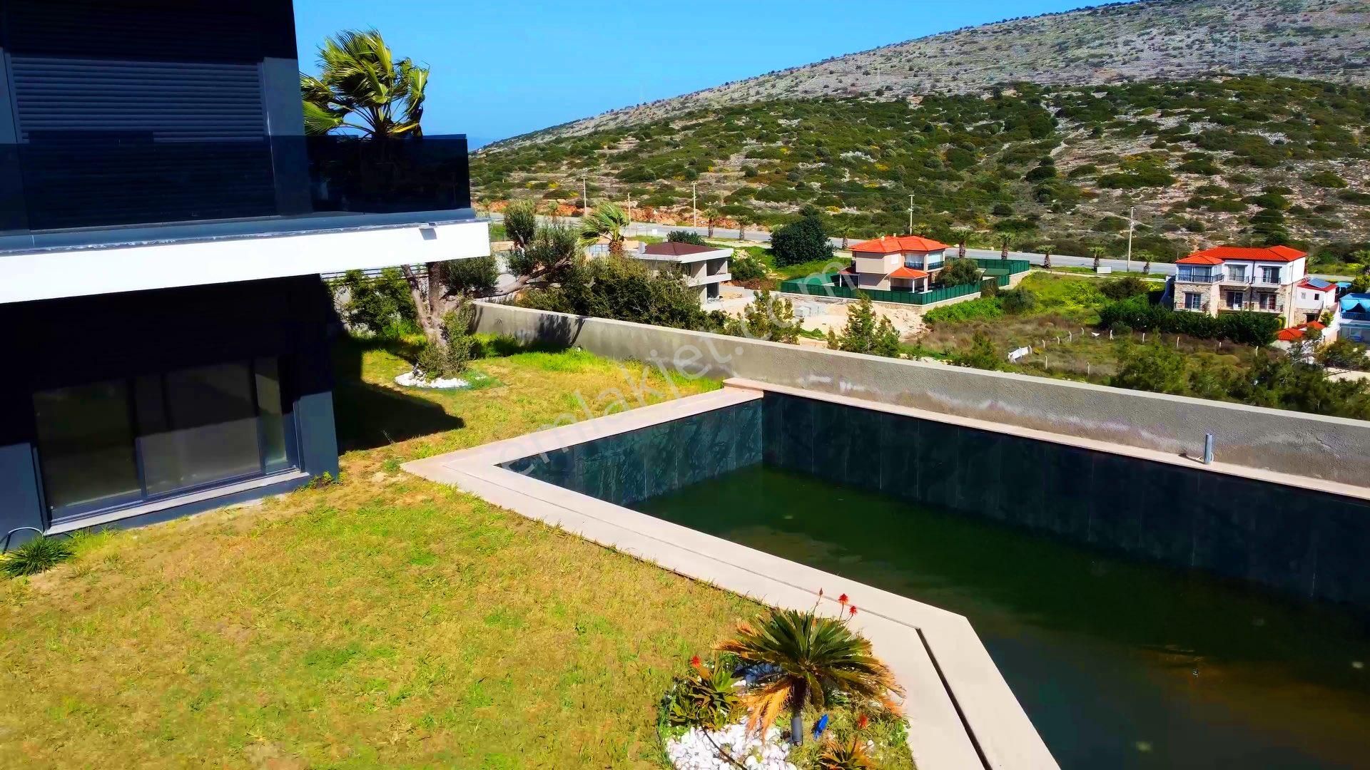 Mertegeden Çeşmede Satılık Lüks Billa - Görsel 5