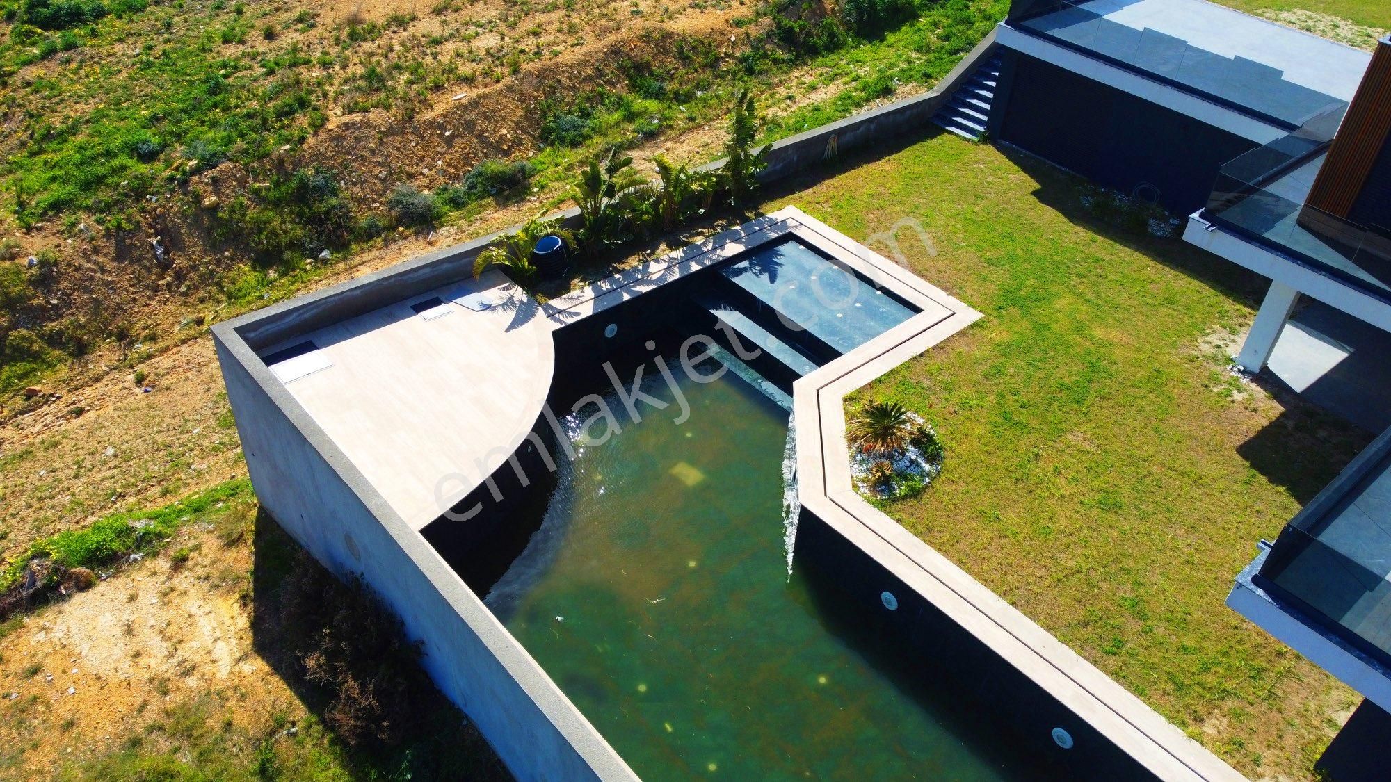 Mertegeden Çeşmede Satılık Lüks Billa - Görsel 8