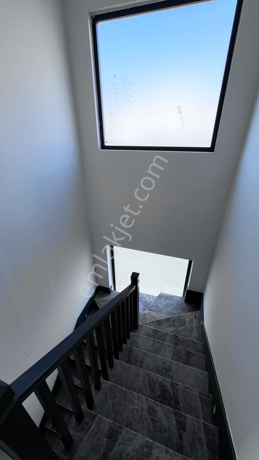 Stop'tan Plaja 300 Metre Lüks Sıfır 4 + 1 Müstakil Havuzlu Villa - Görsel 31