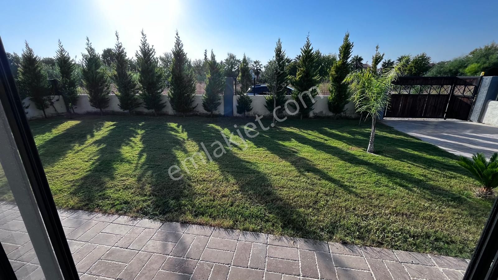 Stop'tan Plaja 300 Metre Lüks Sıfır 4 + 1 Müstakil Havuzlu Villa - Görsel 5