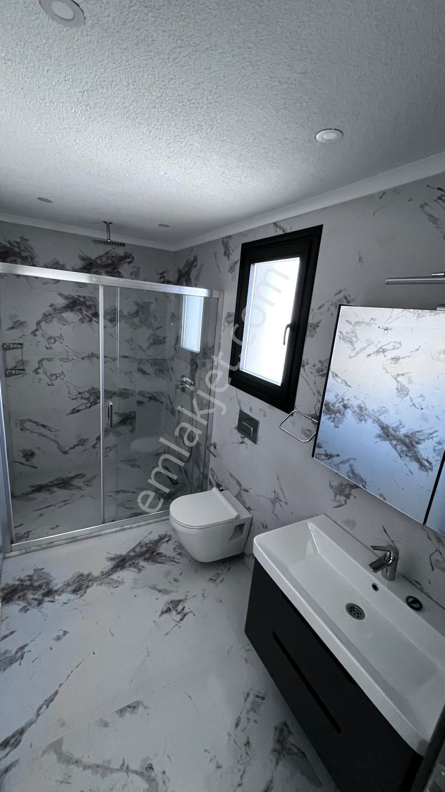 Stop'tan Plaja 300 Metre Lüks Sıfır 4 + 1 Müstakil Havuzlu Villa - Görsel 34