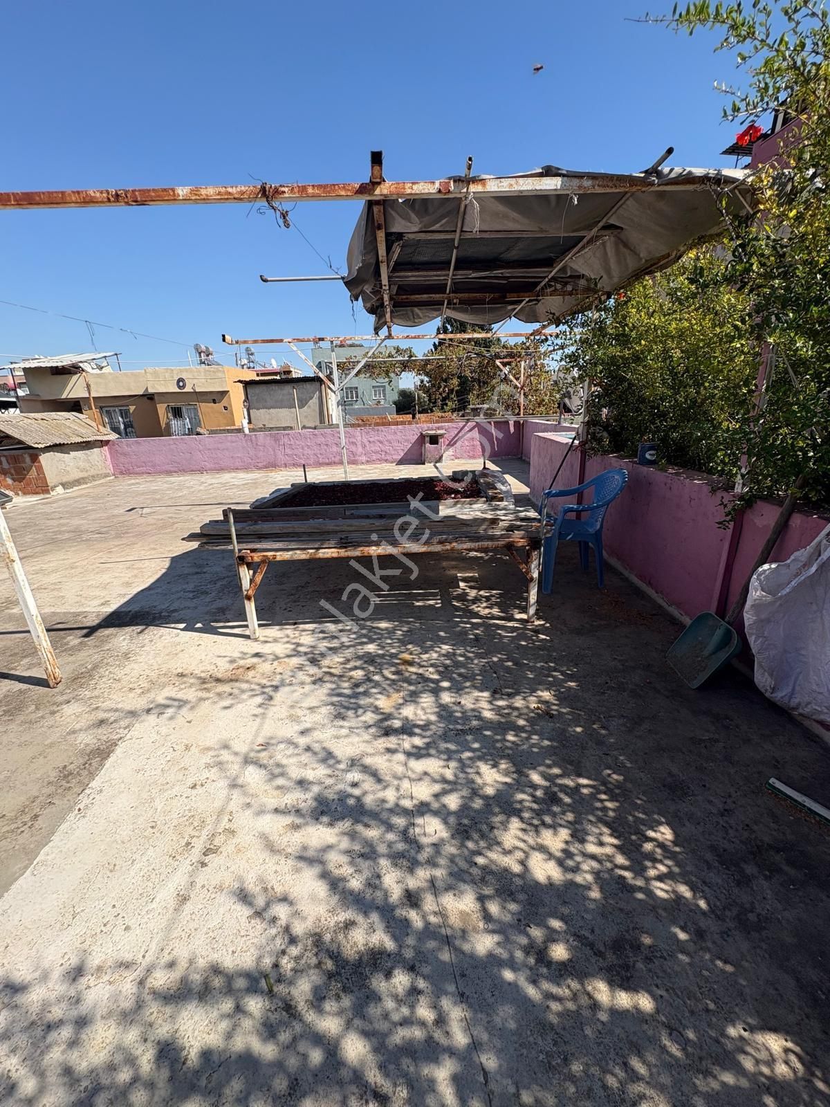 Meydan Mahallesinde 250mt2 Arsa İçerisinde 120 Mt2 Oturumlu 2 Katlı Daire - Görsel 17