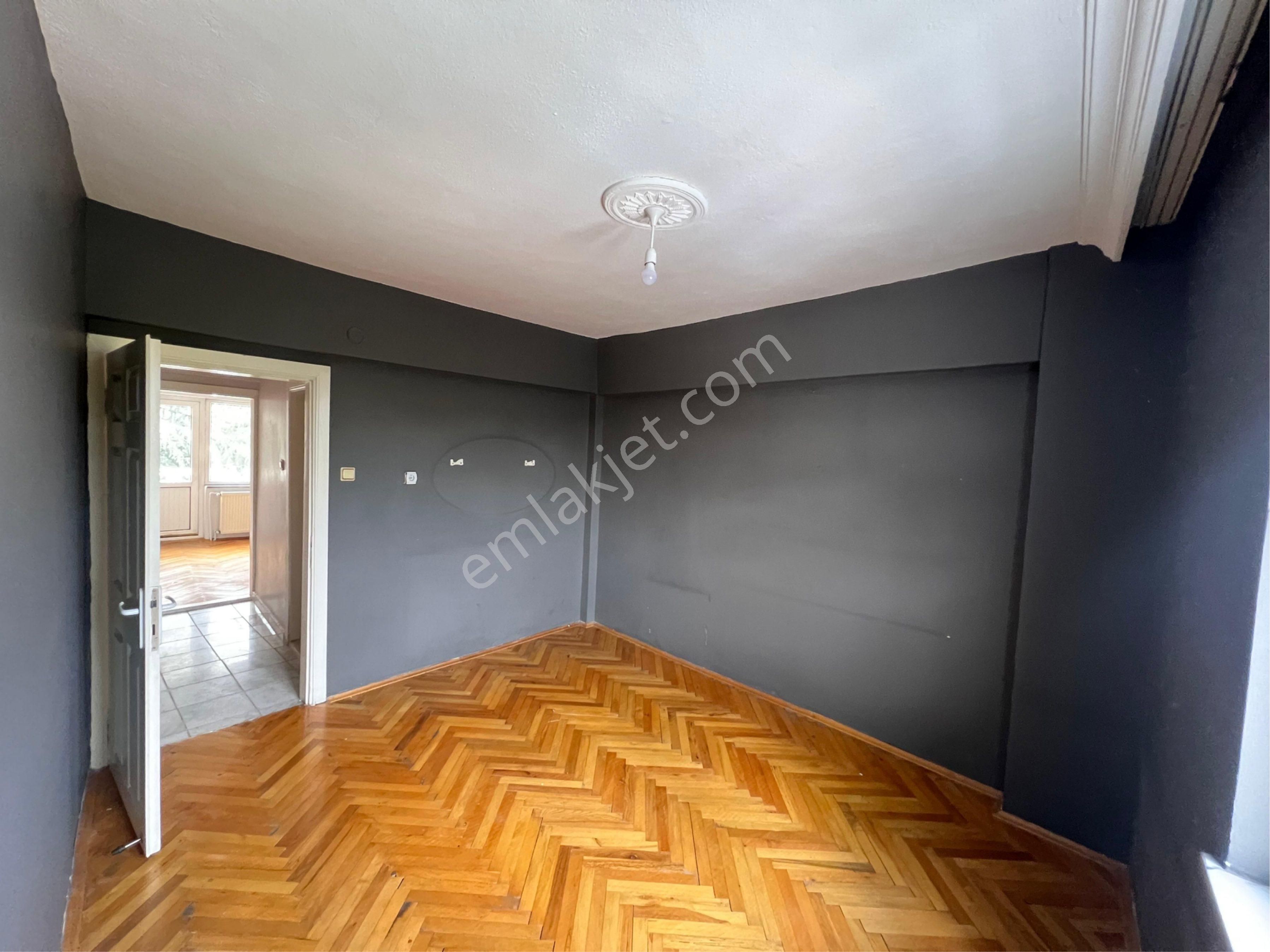 U.h.m.3+1 Arakat Salon Bağımsız Geniş Çift Balkon Yapılı Kiralık