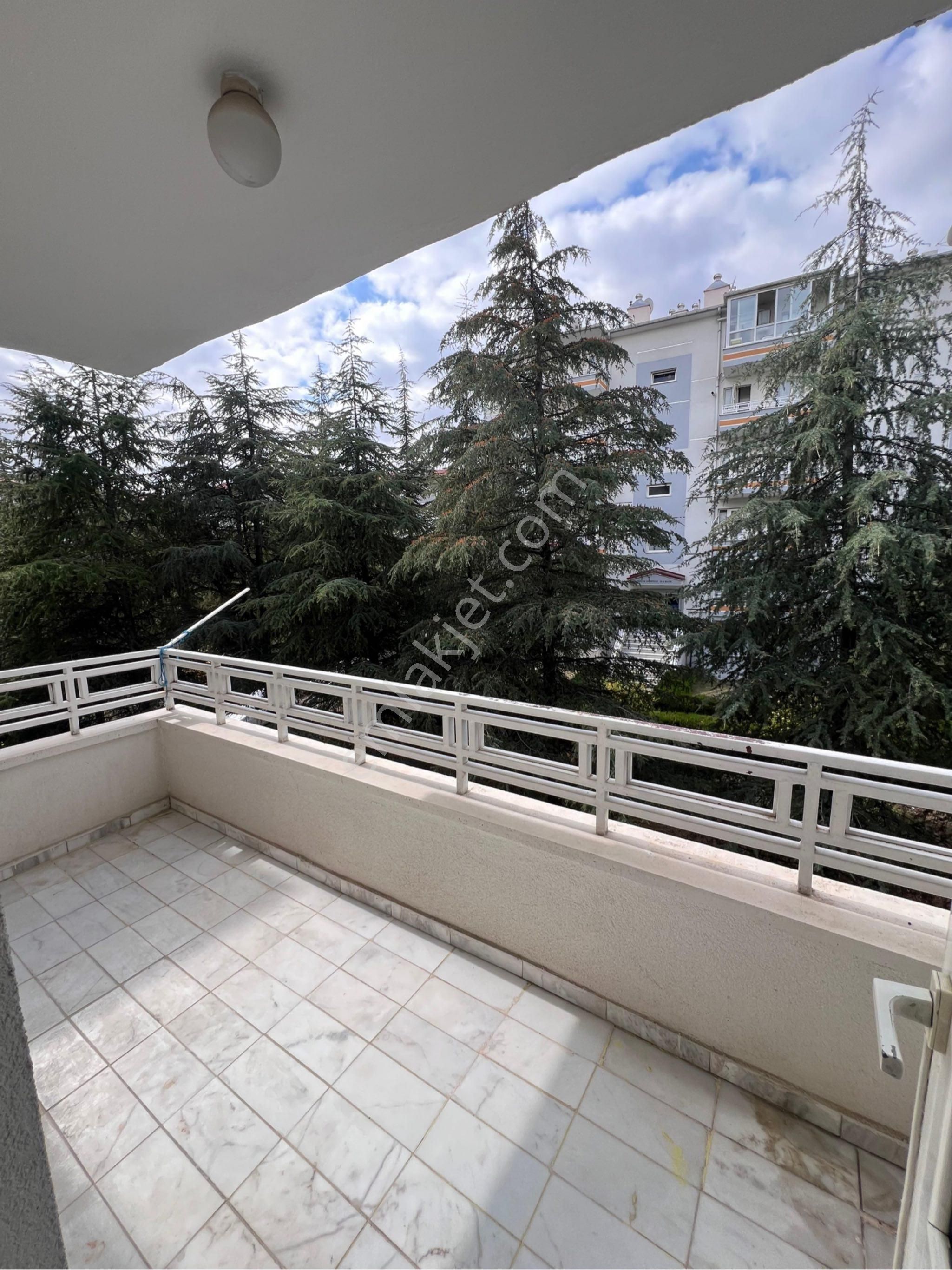 U.h.m.3+1 Arakat Salon Bağımsız Geniş Çift Balkon Yapılı Kiralık - Görsel 7