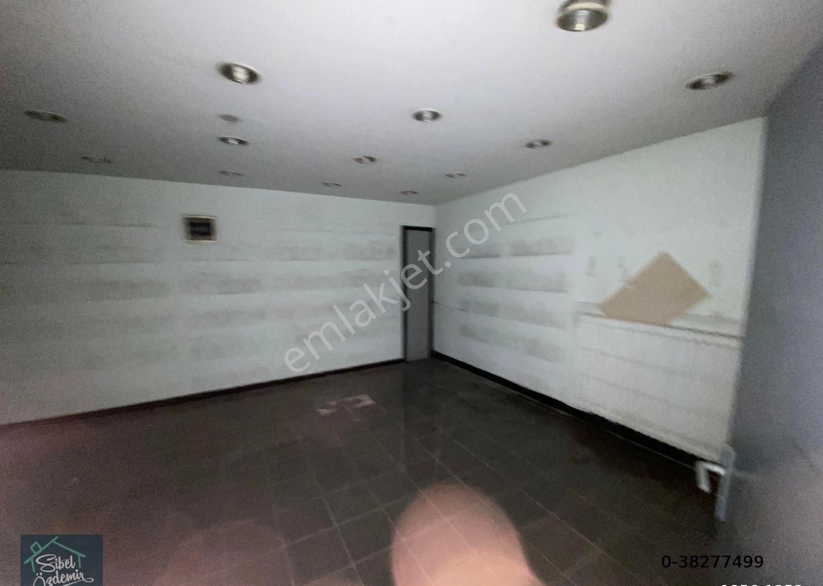 Necatibey Caddesin'de 600 M² İşyeri.. - Görsel 2