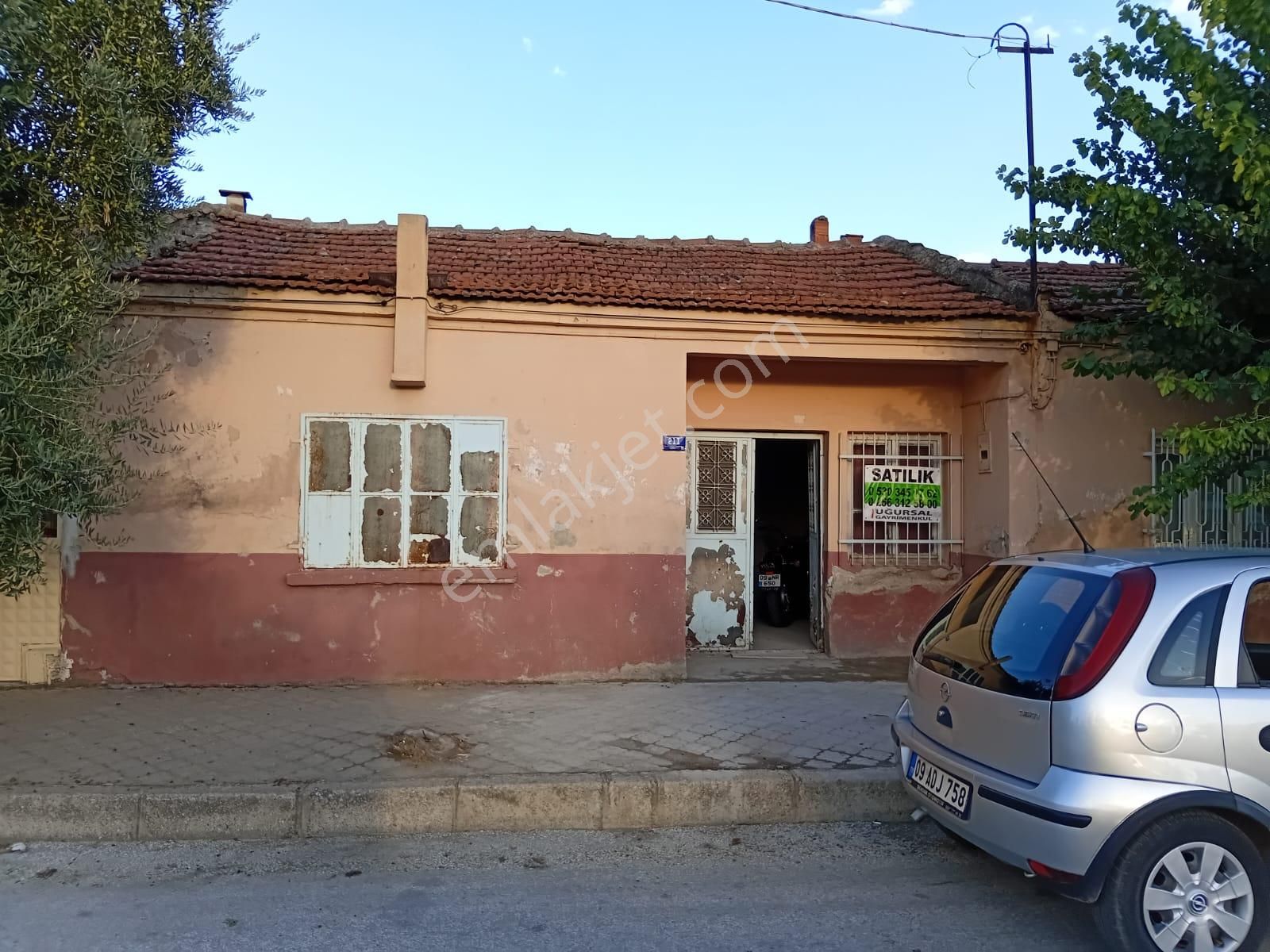 Dumlupınarda Satılık Müstakil Ev