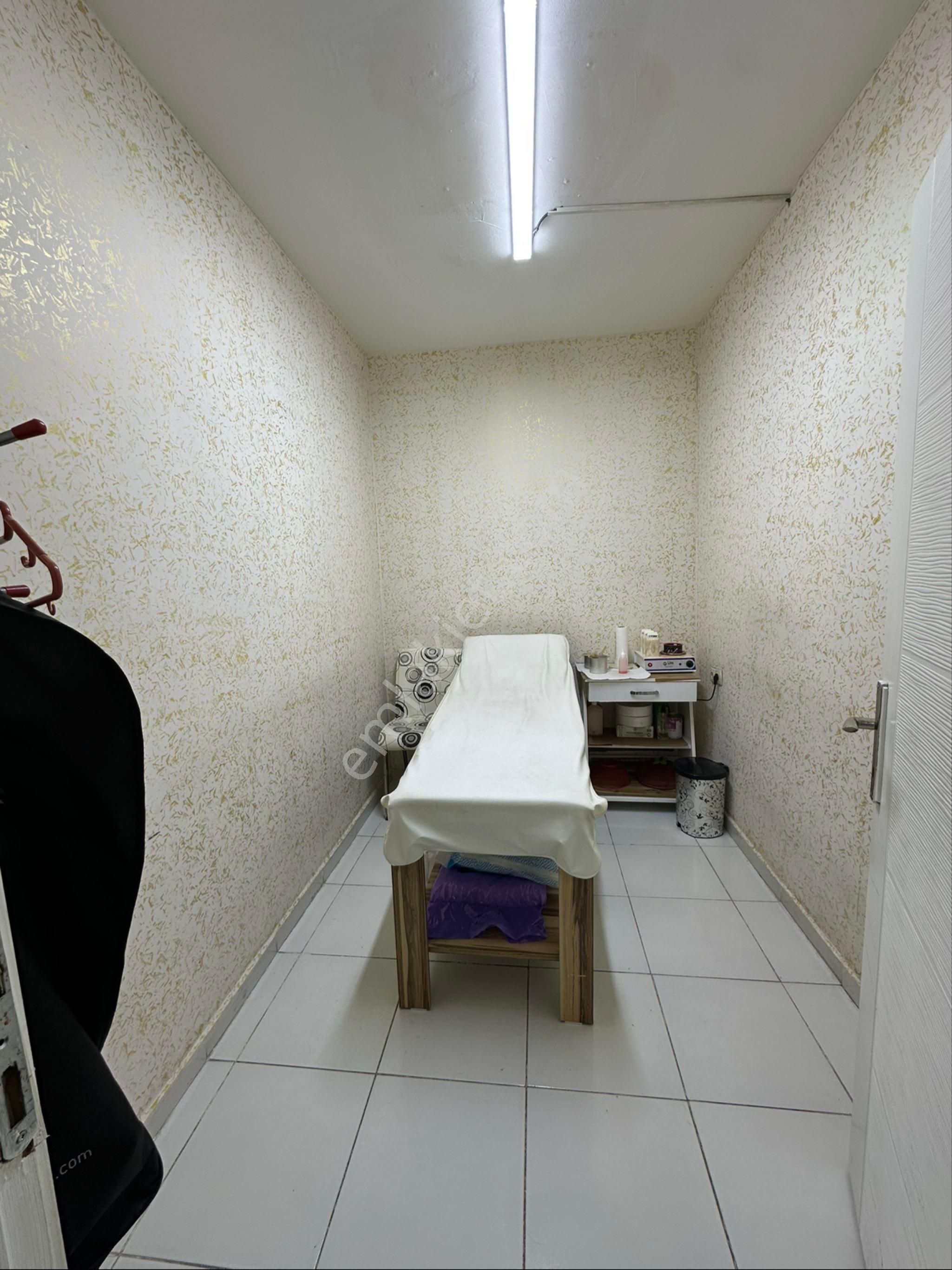 Avcılar Cihangirde Cadde Üstü 12 Senelik Bayan Kuaförü - Görsel 8