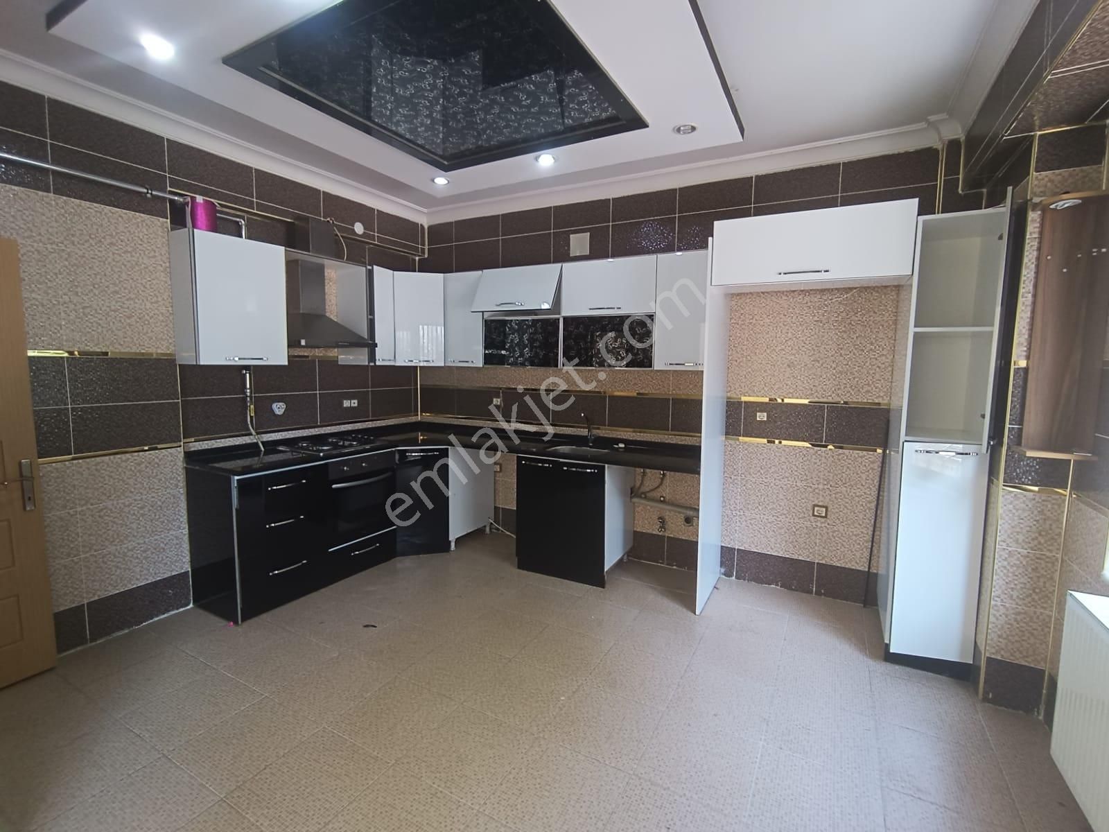 Yaşarsoy Gyo'dan Karaköprünün En Güzel Yerinde 3+1 Kiralık Daire - Görsel 11