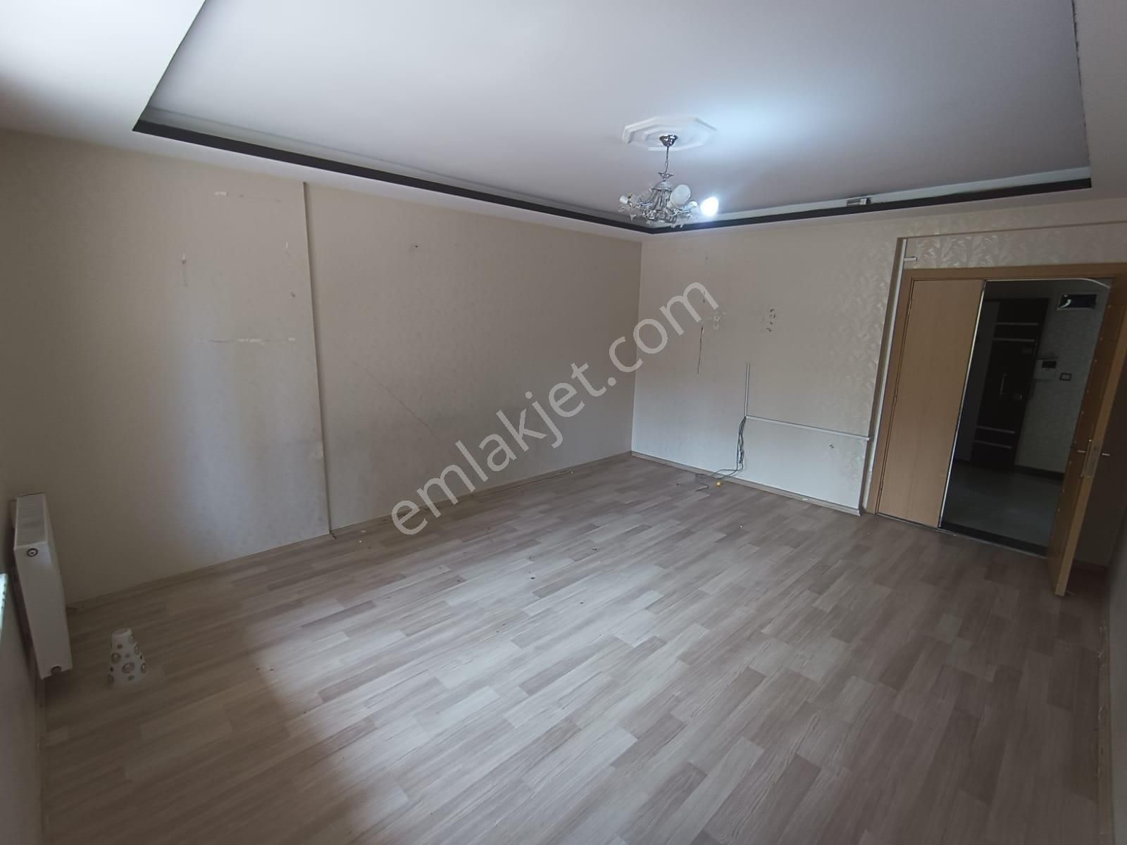 Yaşarsoy Gyo'dan Karaköprünün En Güzel Yerinde 3+1 Kiralık Daire