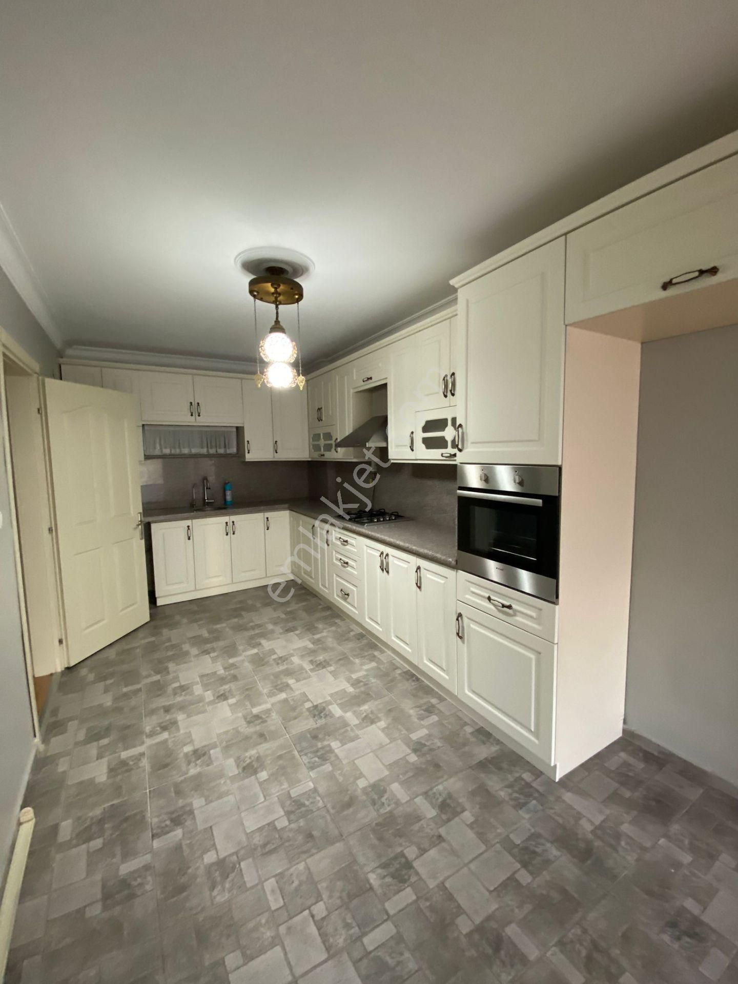 Bergama Maltepe Mahallesinde 3+1 Lüks Dairemiz Kiralıktır - Görsel 12