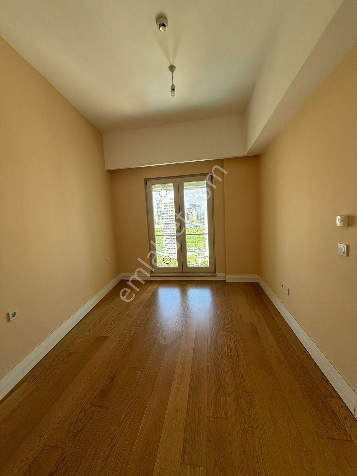 Atakent İstanbul Saraylarında Satılık 1+1 - Görsel 16