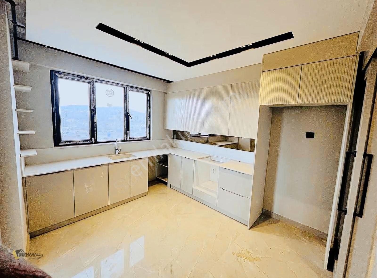 Beymahall Gyo Alpaslan Mh Mükemmel Konumda 2,5+1 Daire - Görsel 6