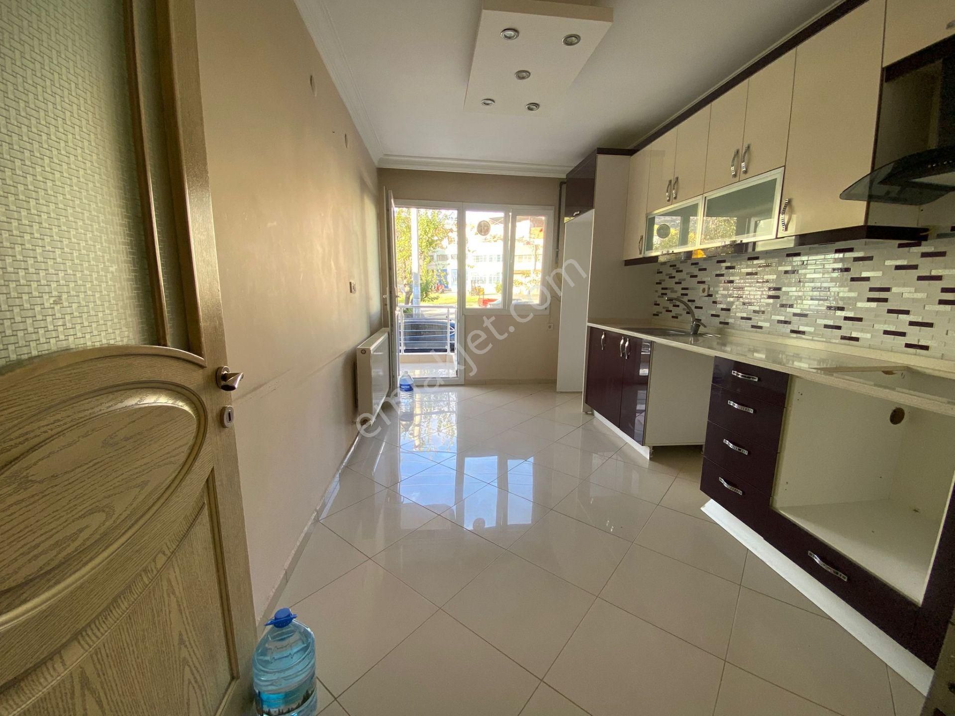 Bayraklı Osmangazi Mah.de 3+1 150m2 Dgazlı Ebebeyn Banyolu Temiz Kiralık Daire - Görsel 17