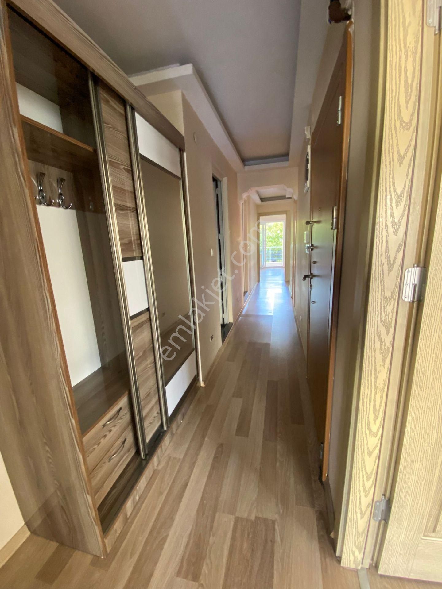 Bayraklı Osmangazi Mah.de 3+1 150m2 Dgazlı Ebebeyn Banyolu Temiz Kiralık Daire - Görsel 26