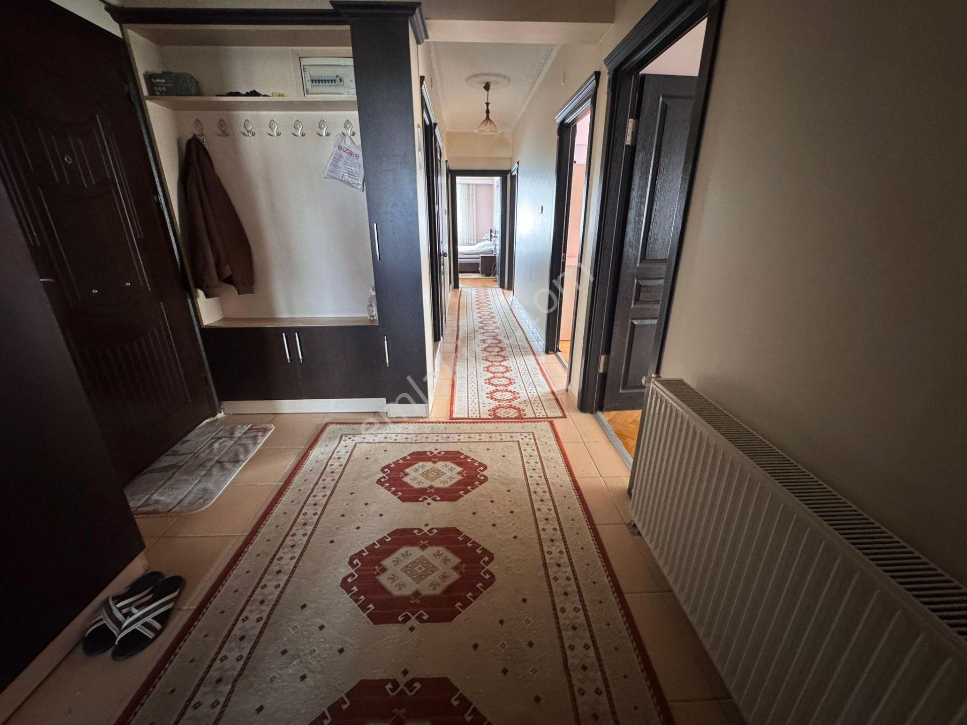 4+1 Çift Banyolu Yeşilırmak Da Ana Yol Üzerinde 3cepheli Satılık - Görsel 28