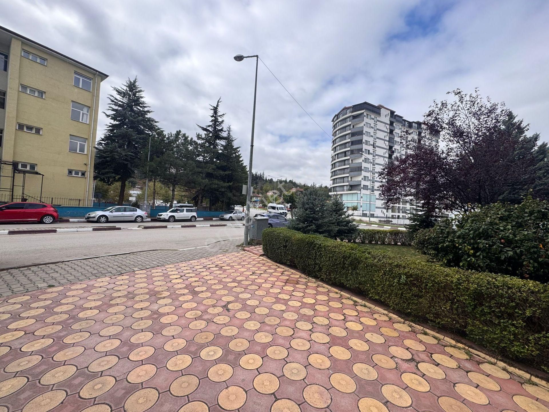 4+1 Çift Banyolu Yeşilırmak Da Ana Yol Üzerinde 3cepheli Satılık - Görsel 6