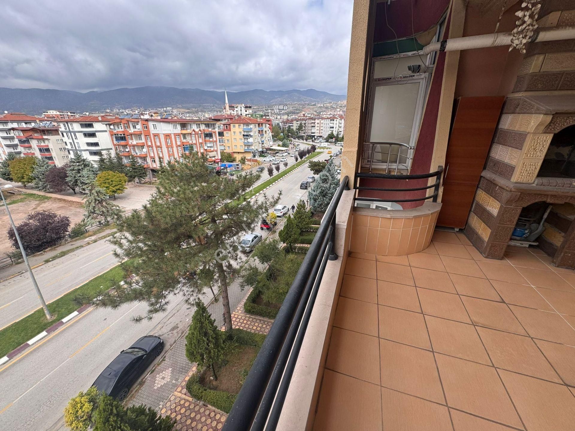 4+1 Çift Banyolu Yeşilırmak Da Ana Yol Üzerinde 3cepheli Satılık - Görsel 34