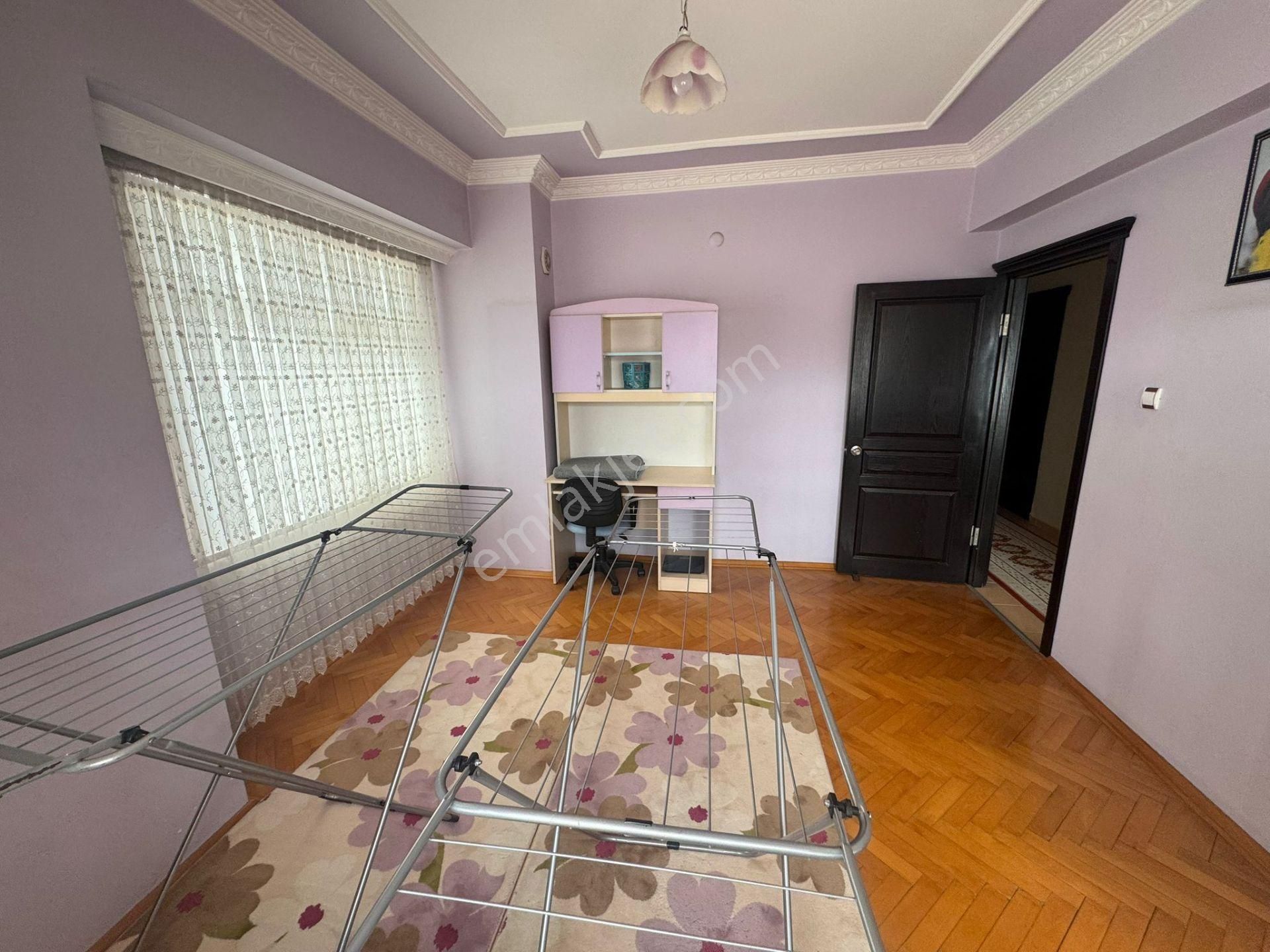 4+1 Çift Banyolu Yeşilırmak Da Ana Yol Üzerinde 3cepheli Satılık - Görsel 8