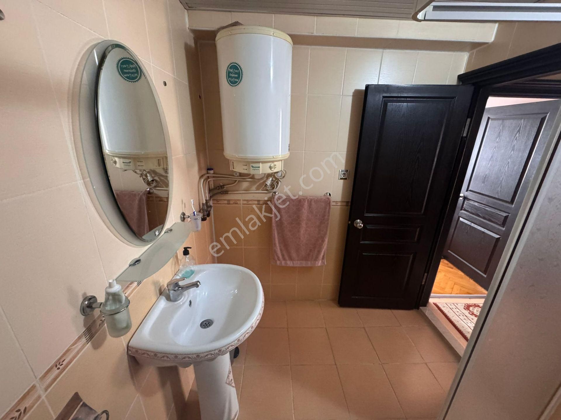 4+1 Çift Banyolu Yeşilırmak Da Ana Yol Üzerinde 3cepheli Satılık - Görsel 12