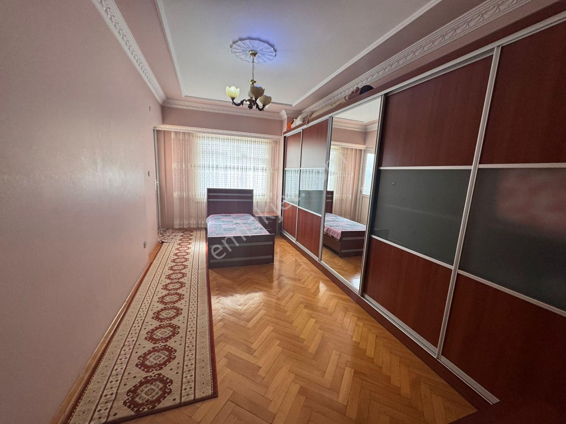 4+1 Çift Banyolu Yeşilırmak Da Ana Yol Üzerinde 3cepheli Satılık - Görsel 18