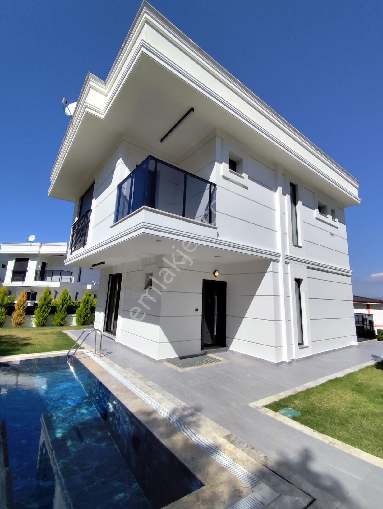 330m2 Arsa İçerisnde 5+2 Özel Havuz’lu Villa - Görsel 4
