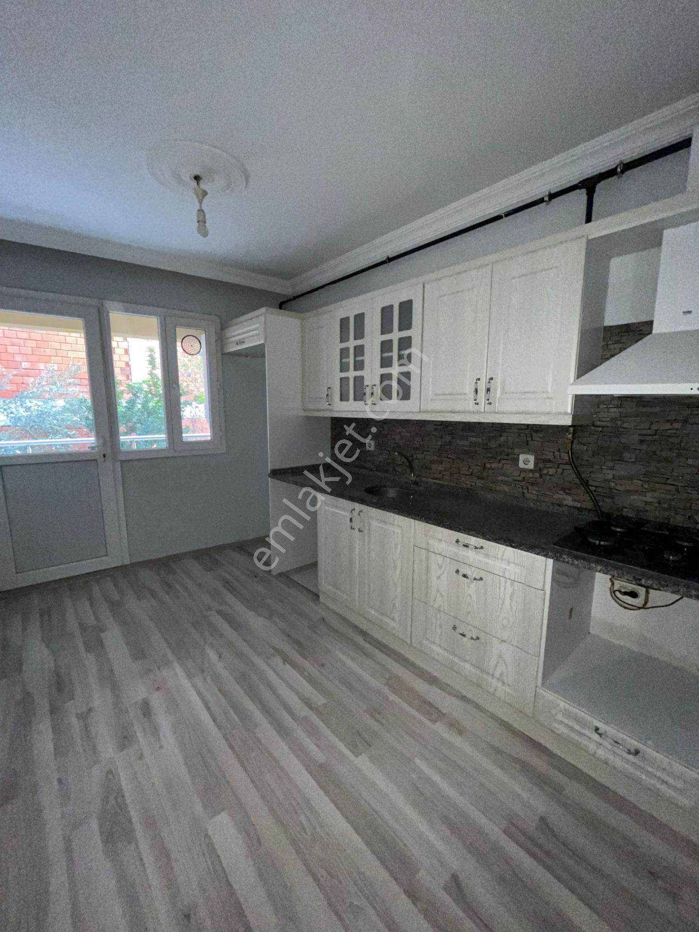 Saruhanlı Çarşı Merkezde 2+1 Kiralık Daire - Görsel 2