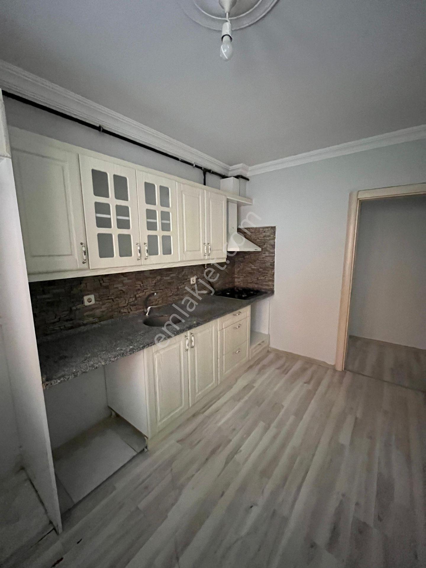 Saruhanlı Çarşı Merkezde 2+1 Kiralık Daire - Görsel 3