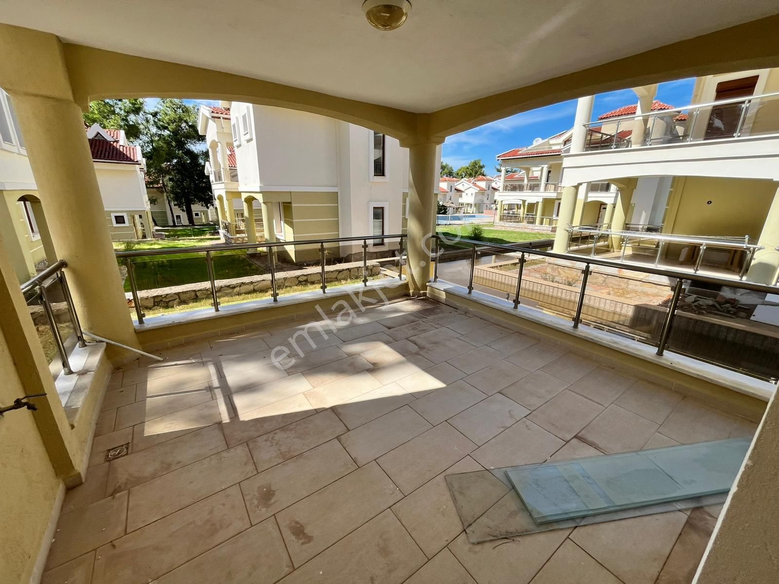 Plaja 1 Km Elit Sitede 3+1 Köşe Bahçeli 2 Banyo Masrafsız Villa - Görsel 8