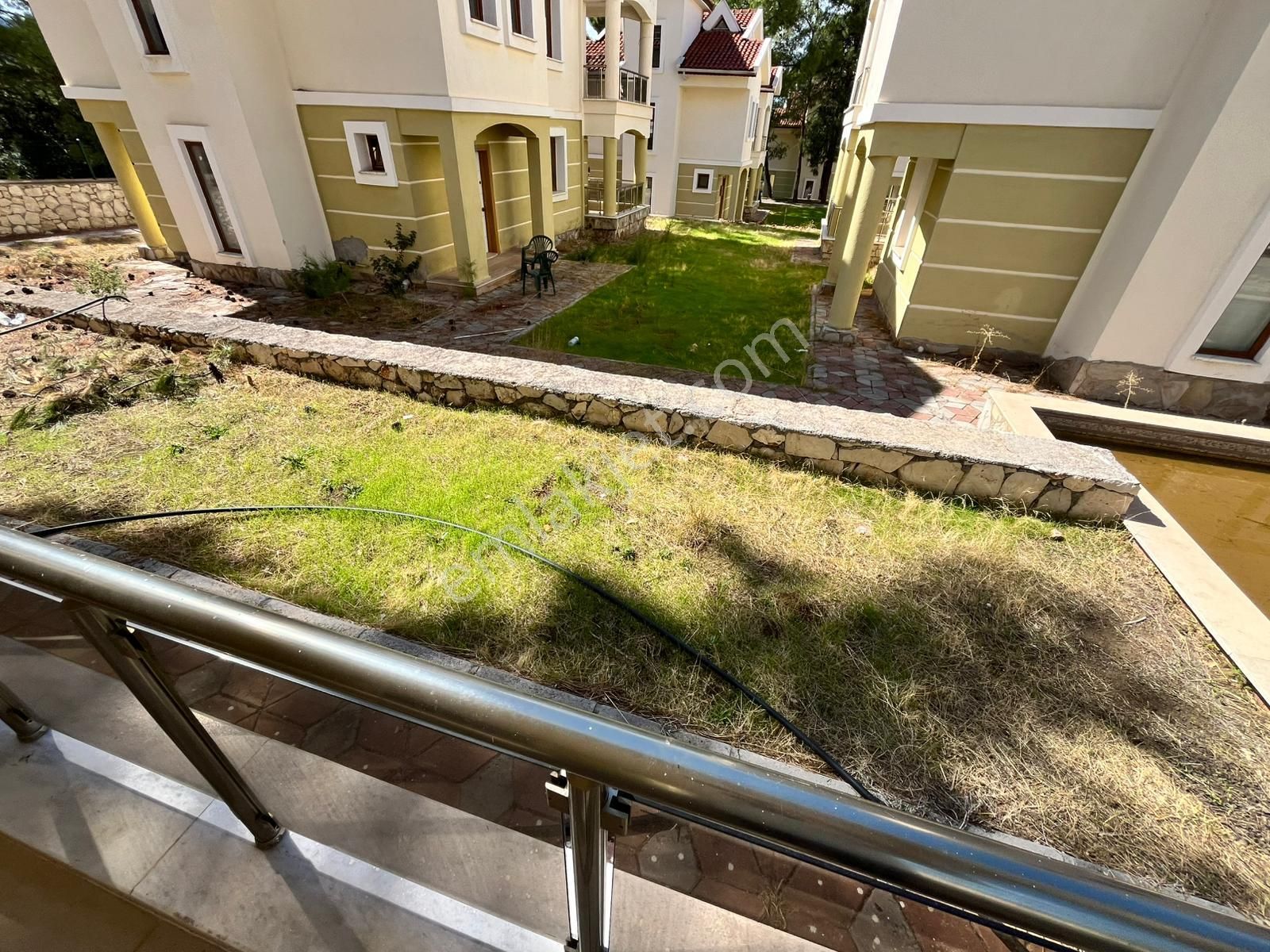 Plaja 1 Km Elit Sitede 3+1 Köşe Bahçeli 2 Banyo Masrafsız Villa - Görsel 5