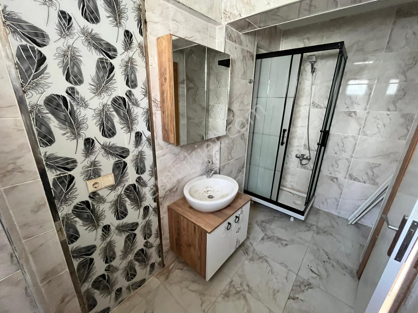 Plaja 1 Km Elit Sitede 3+1 Köşe Bahçeli 2 Banyo Masrafsız Villa - Görsel 21