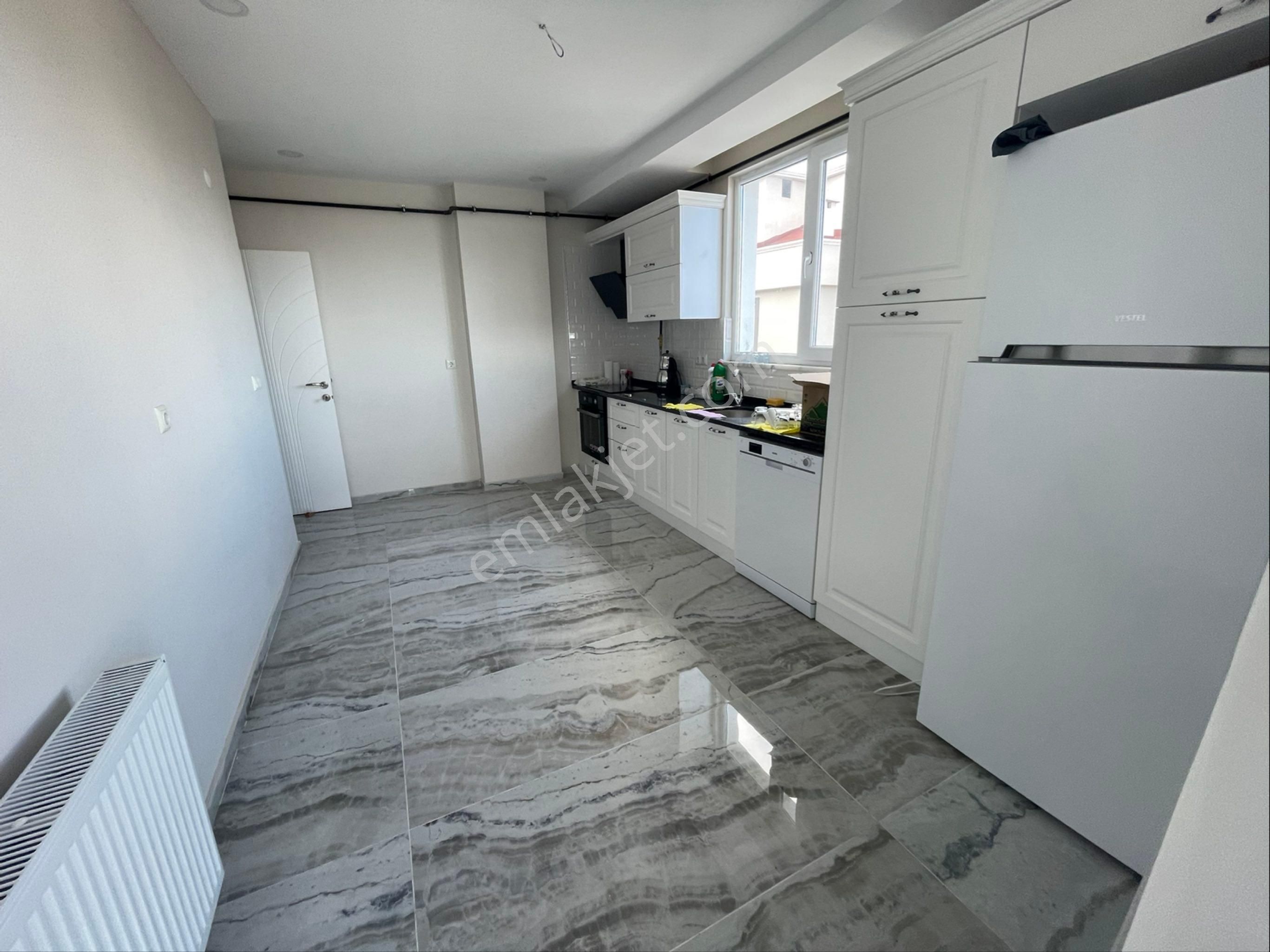 İstiklal Mahallesınde Geniş Deniz Manzaralı Satılık 3+1 Daire - Görsel 11