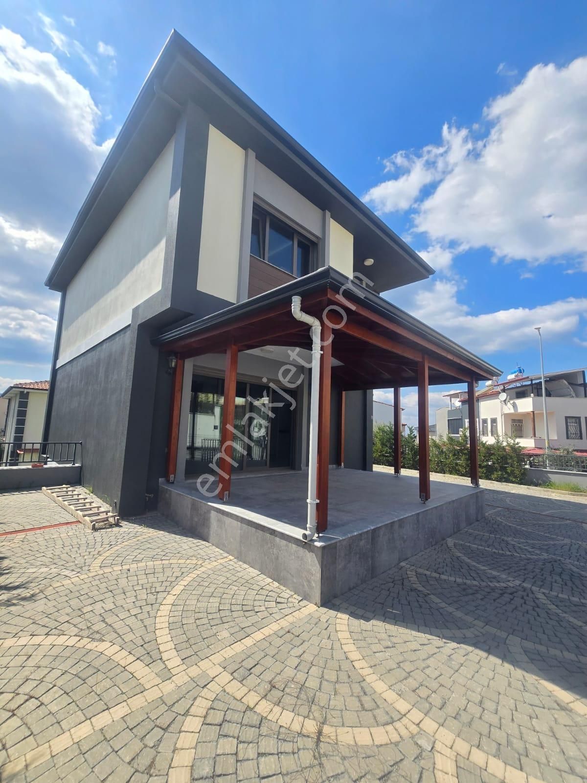 "soğucak’ta 305 M² Arsa İçinde, Konforlu Ve Müstakil 4+2 Villa" 🌟
