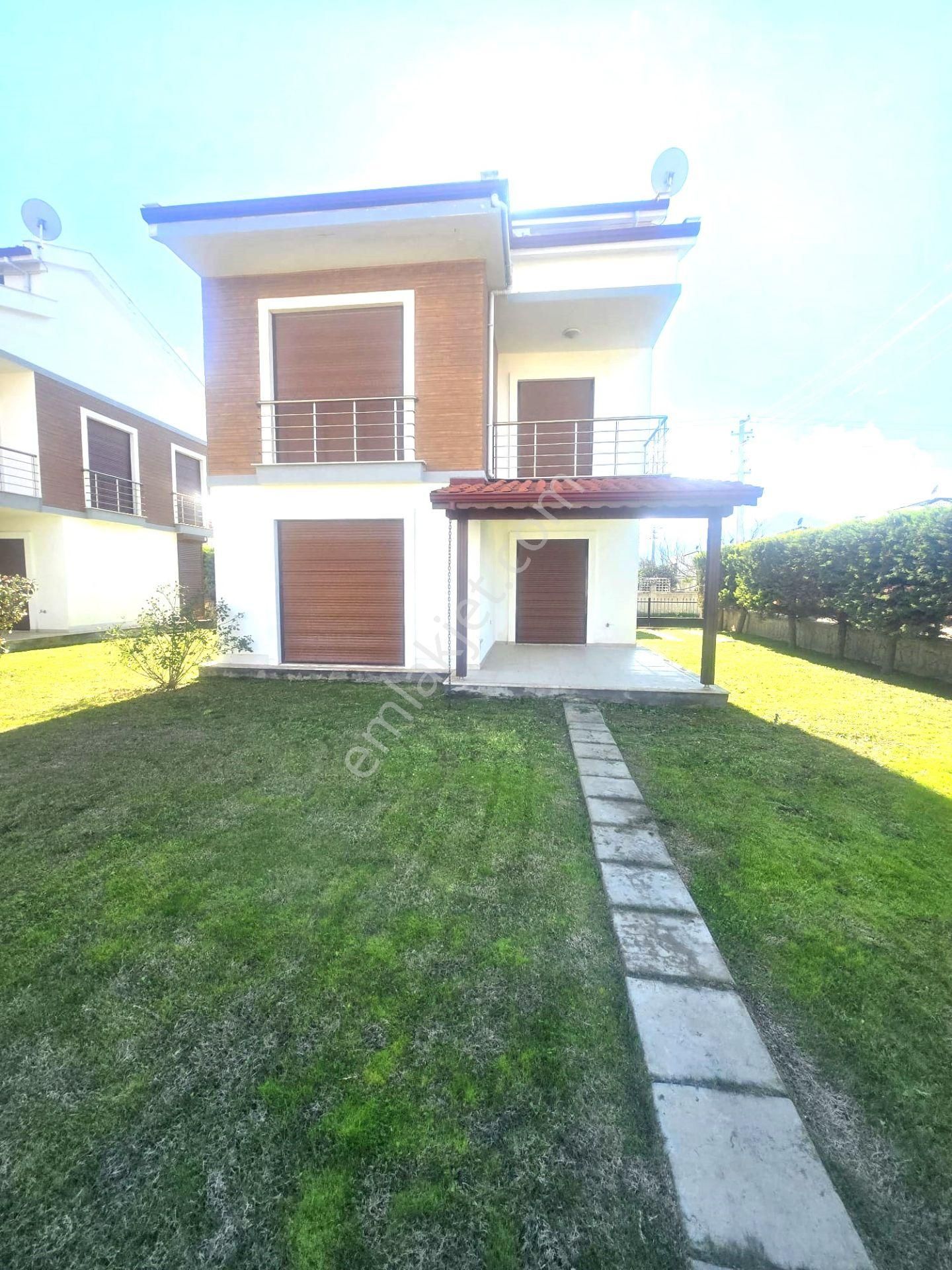 Denize 800 Metre 4+1 Tek Müstakil Villa - Görsel 2