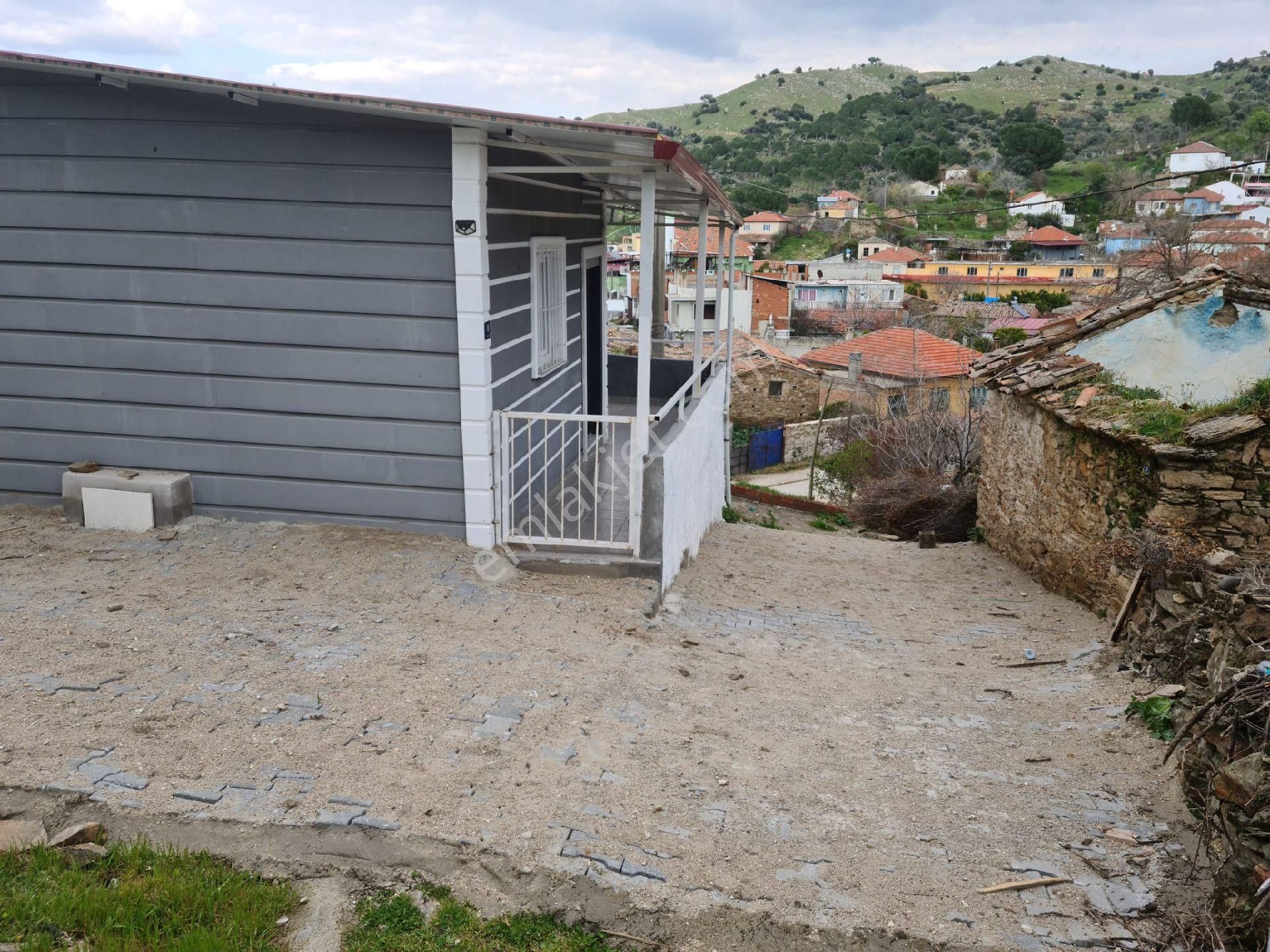 Aydın Koçarlı Bıyıklı Mah Bahçeli Satılık 3+1 Müstakil Ev