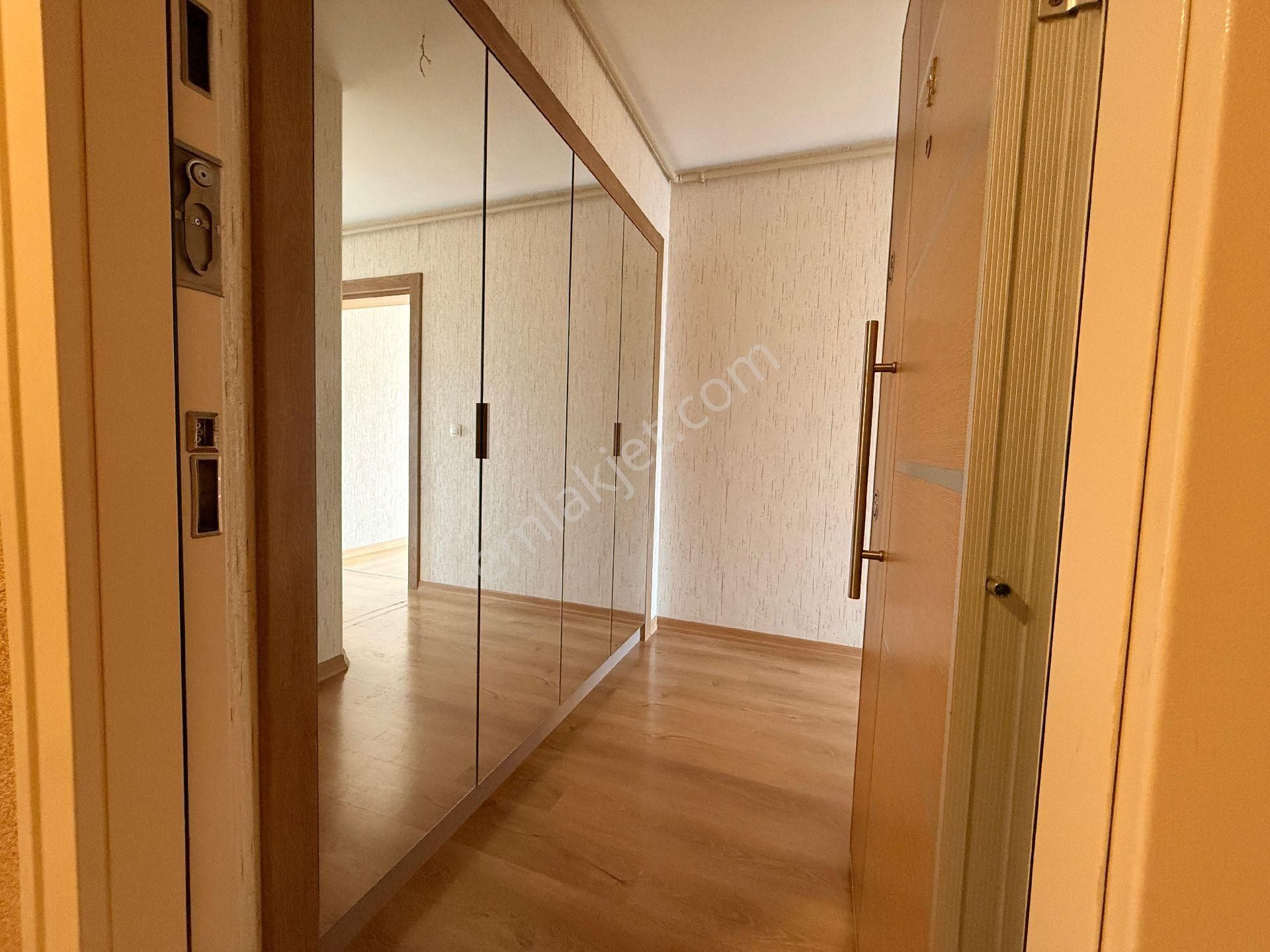 Kaçmaz Emlak Prestij Hayat Satılık Manzaralı Bakımlı 3+1 Ara Kat Daire - Görsel 25