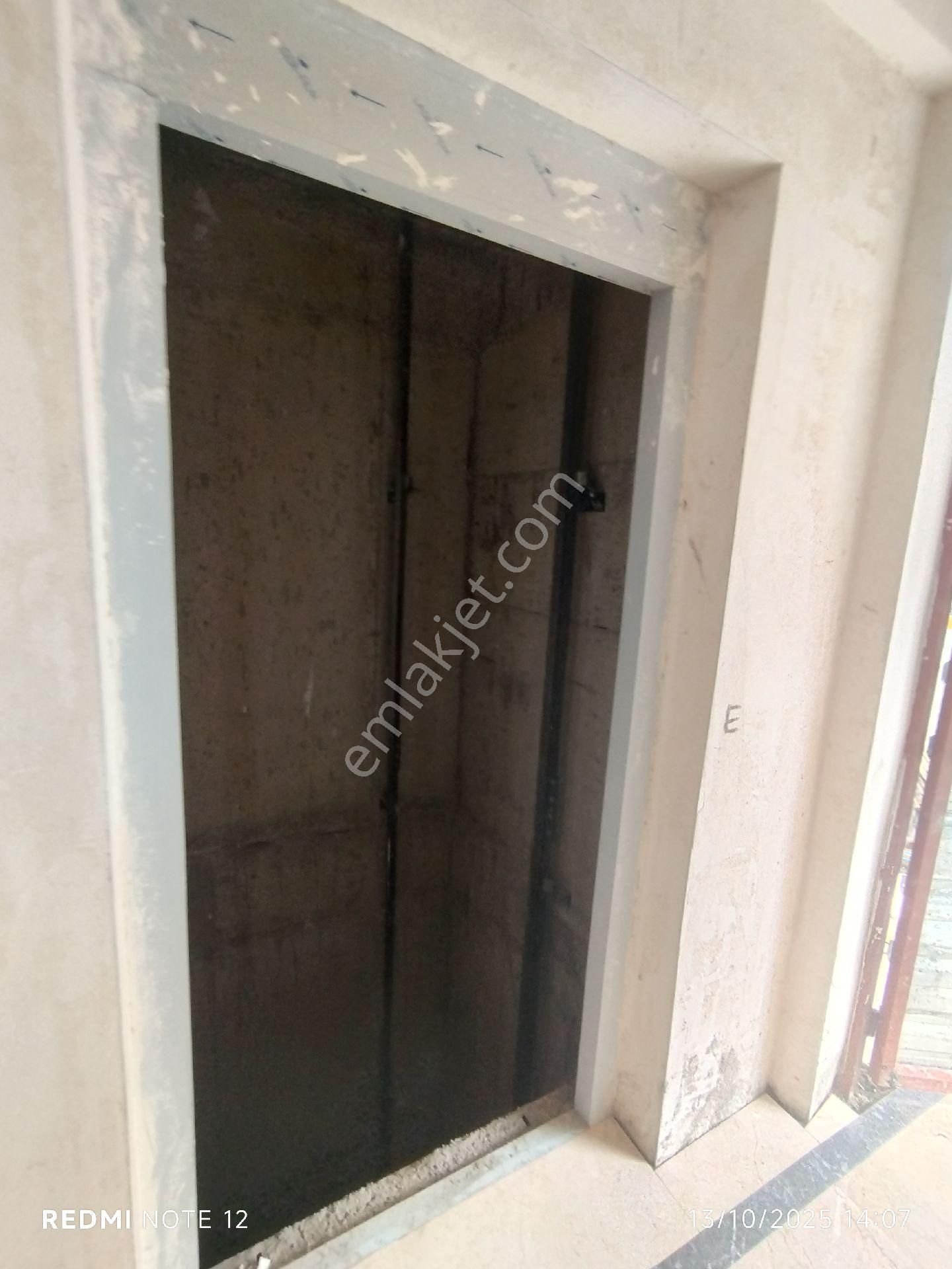 Çelik Yapı Gayrimenkul Den Ya Komple Yada Tek Tek Satılık - Görsel 13