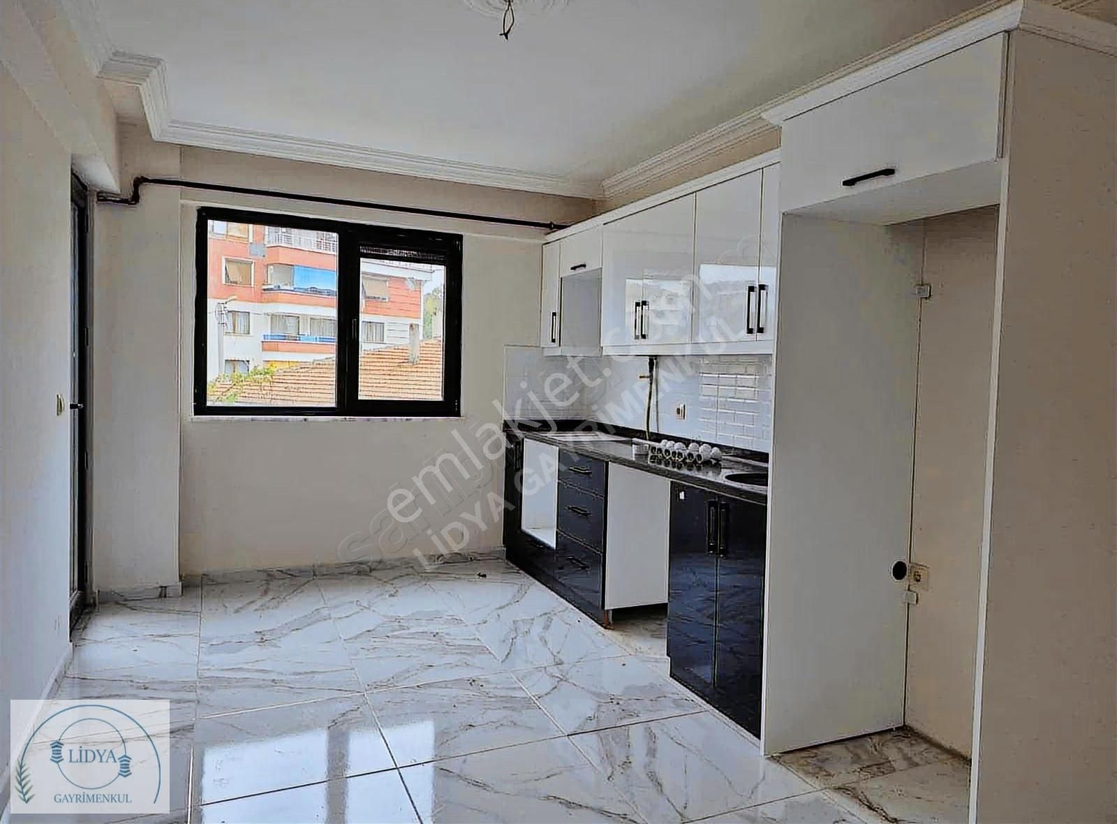 Çınarcık Merkeze 5 Dk Sıfır İskanlı Binada Ara Kat Hazır 2+1 - Görsel 30