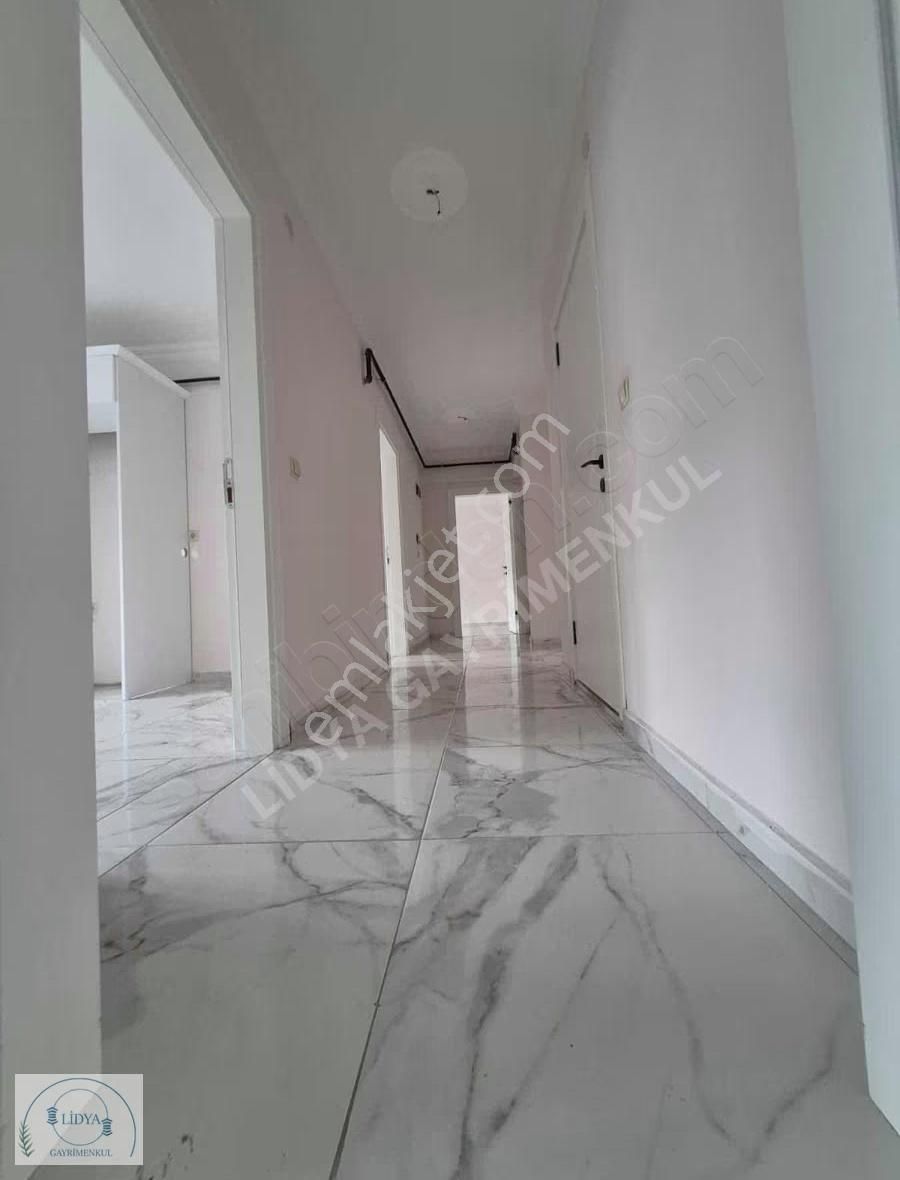 Çınarcık Merkeze 5 Dk Sıfır İskanlı Binada Ara Kat Hazır 2+1 - Görsel 26