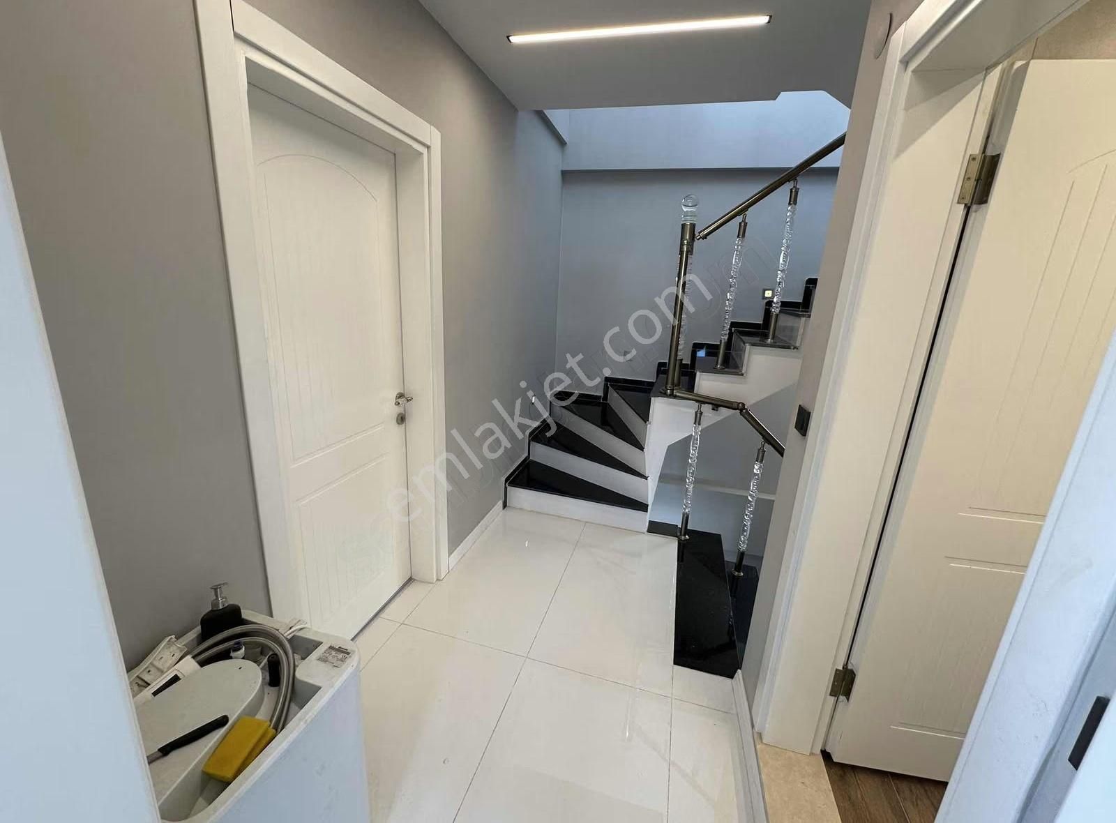 Didim'de Tam Müstakil Tadinda 3+1 Ön Cephe Villa - Görsel 6