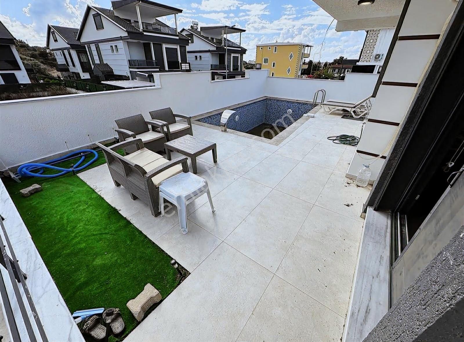 Didim'de Tam Müstakil Tadinda 3+1 Ön Cephe Villa - Görsel 10