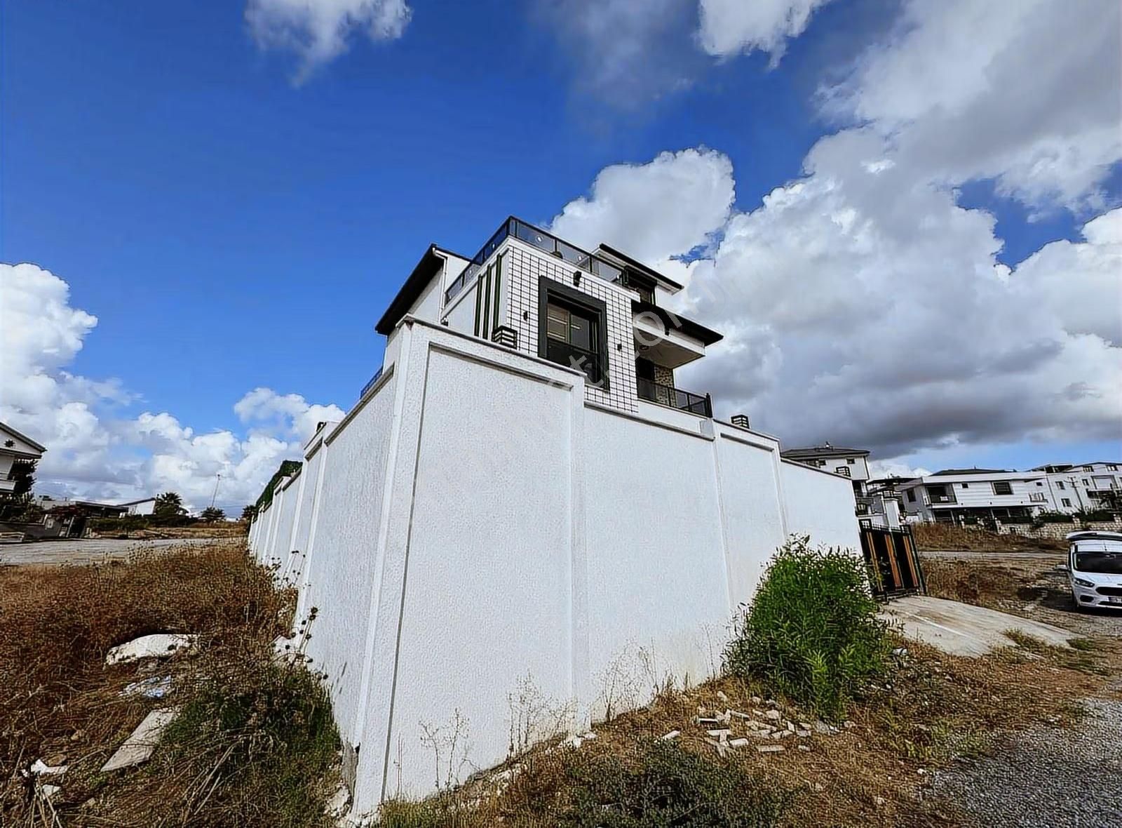 Didim'de Tam Müstakil Tadinda 3+1 Ön Cephe Villa - Görsel 5