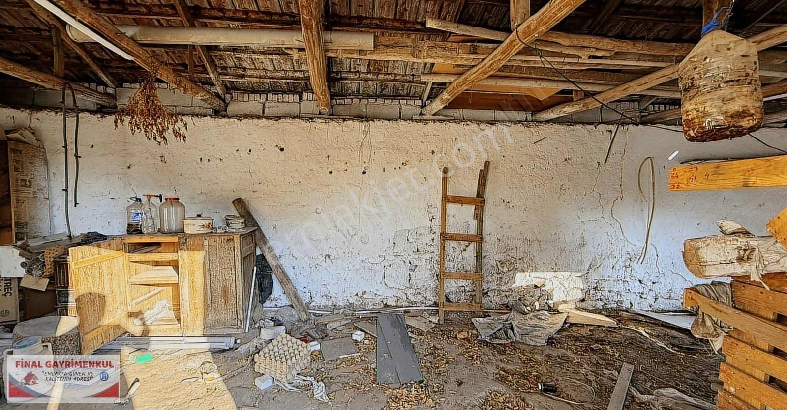 Saruhanlı Sarıçam Köyünde Satılık 546m2 Yatırıma Uygun Avlulu Ev - Görsel 3