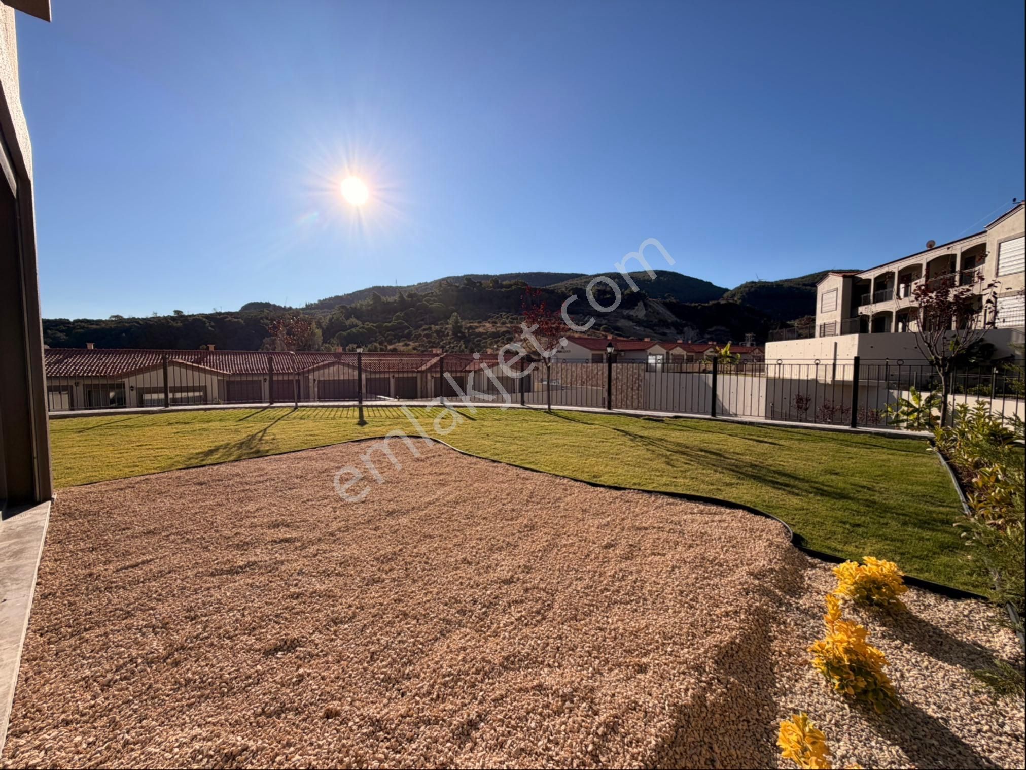 Söke’de Oturuma Ha Zır Satılık Havuzlu 2+1 Daire