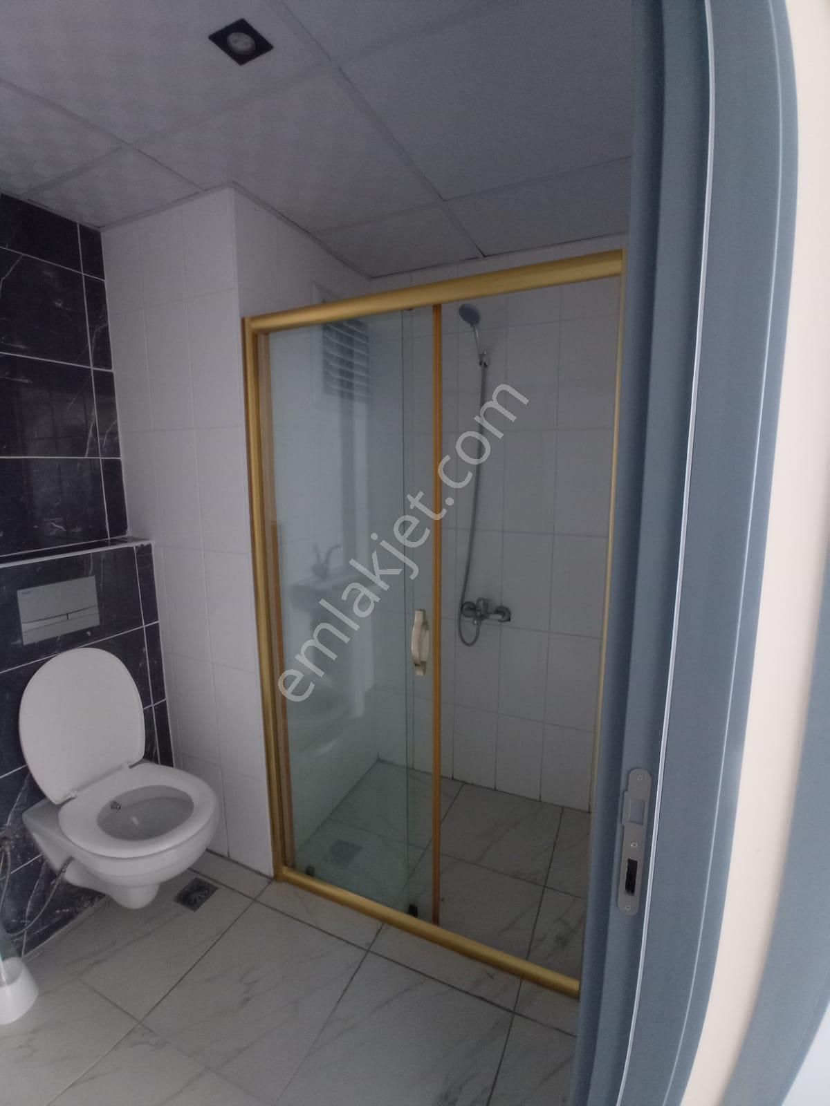 Toros Mah.hastane Ye Çok Yakın A Blokta Kat 1 D.6 Da Sıfır Eşyalı 1+1 - Görsel 4