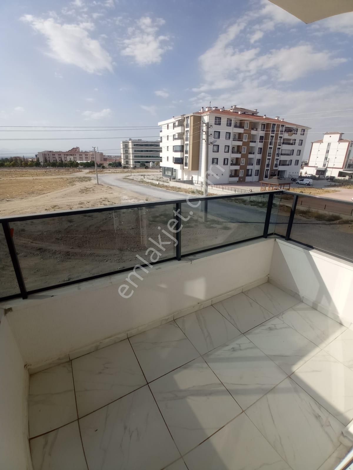 Toros Mah.hastane Ye Çok Yakın A Blokta Kat 1 D.6 Da Sıfır Eşyalı 1+1 - Görsel 7