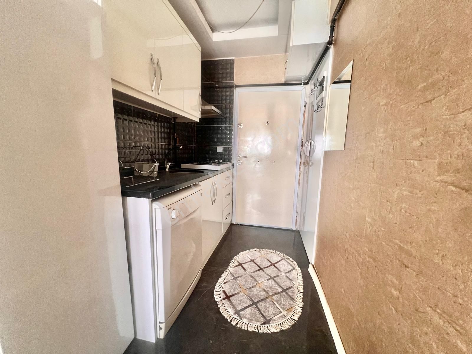 Ender Uysal Gayrimenkulden Sırakapılar Mahallesin De 1+1 Satılık Balkonlu Arakat Apart.. - Görsel 9