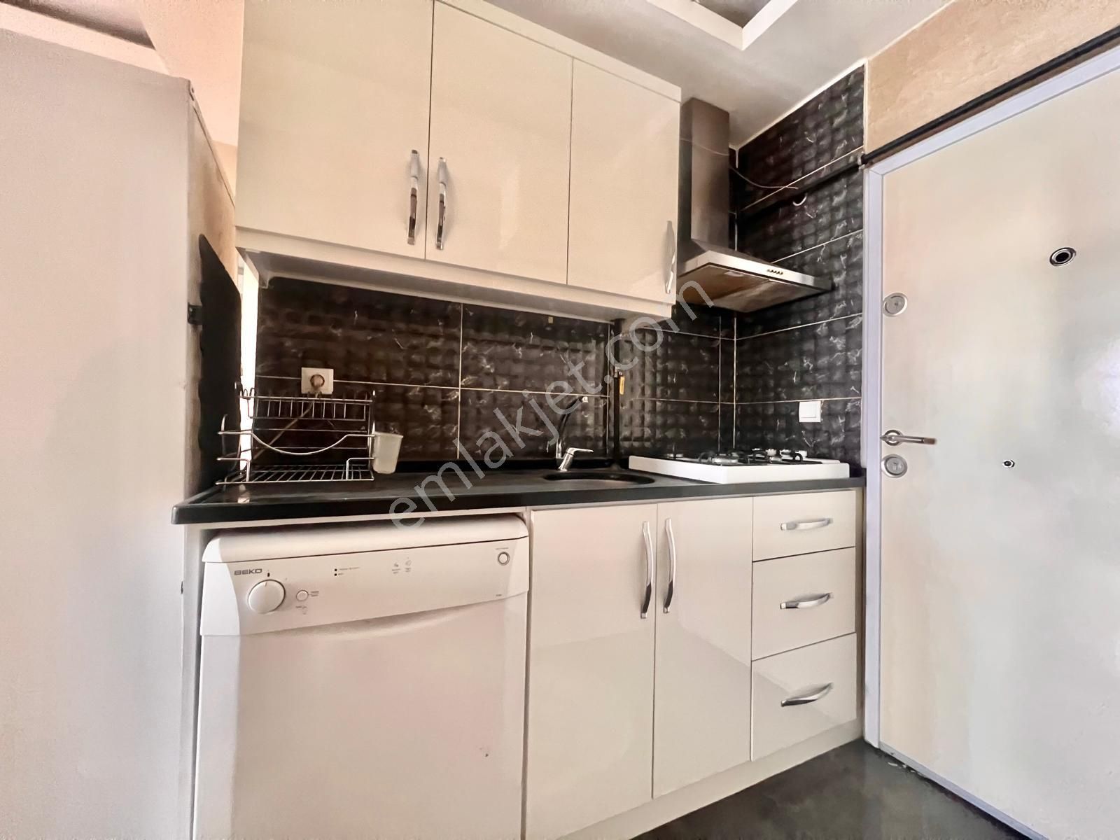 Ender Uysal Gayrimenkulden Sırakapılar Mahallesin De 1+1 Satılık Balkonlu Arakat Apart.. - Görsel 8