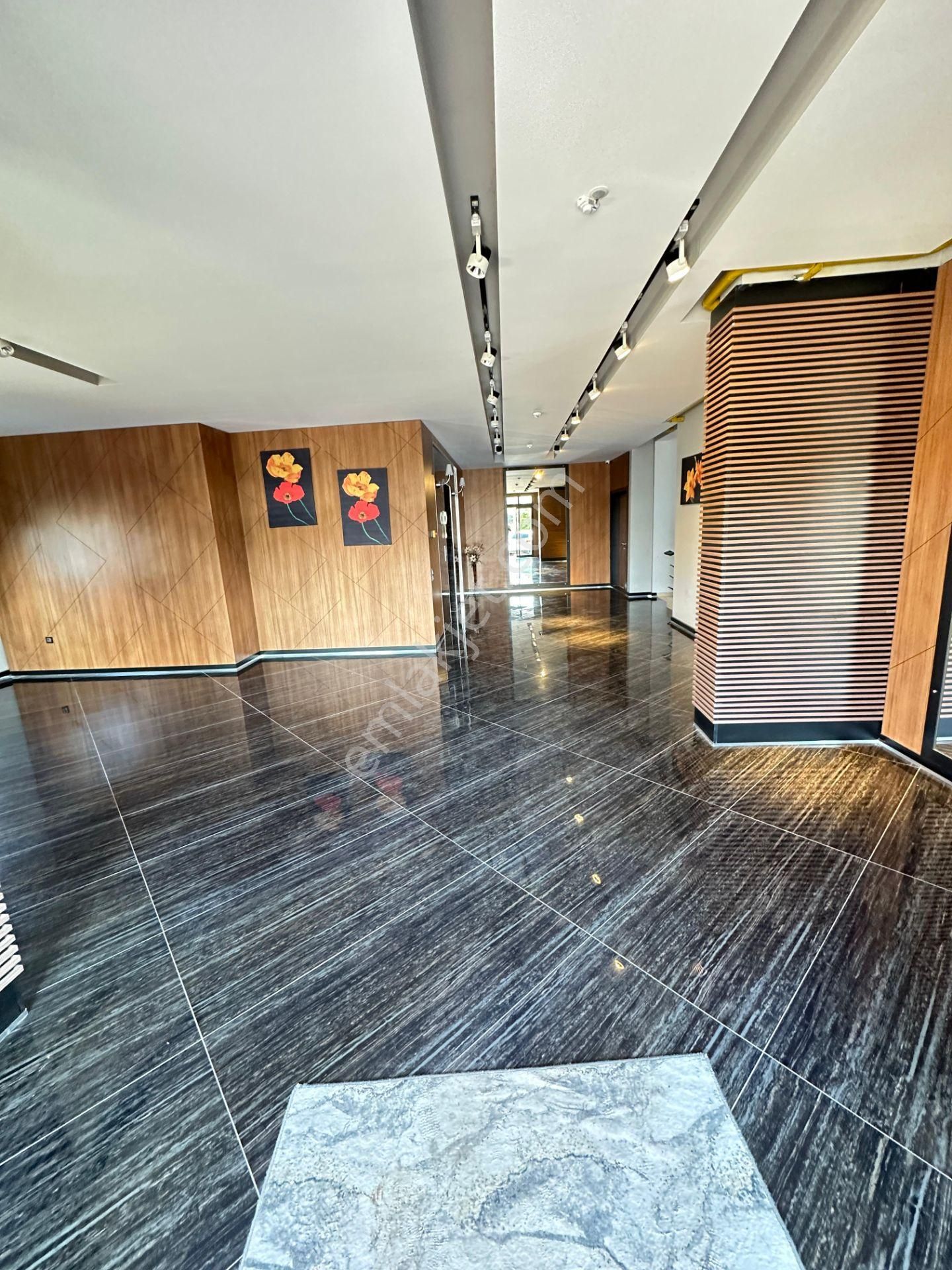 Harika Lokasyonda Bulunan Ultra Lüx Site İçi Dairemiz - Görsel 33