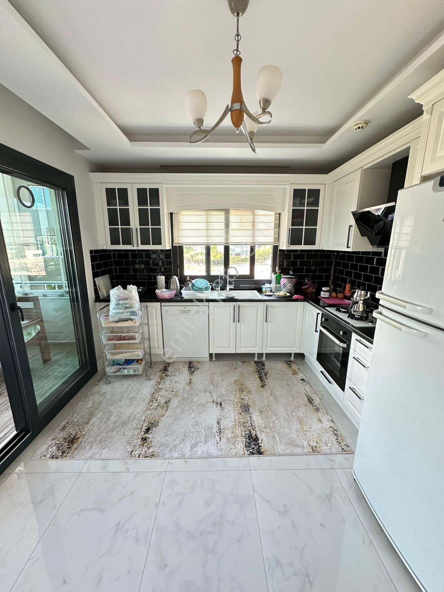 Harika Lokasyonda Bulunan Ultra Lüx Site İçi Dairemiz - Görsel 29